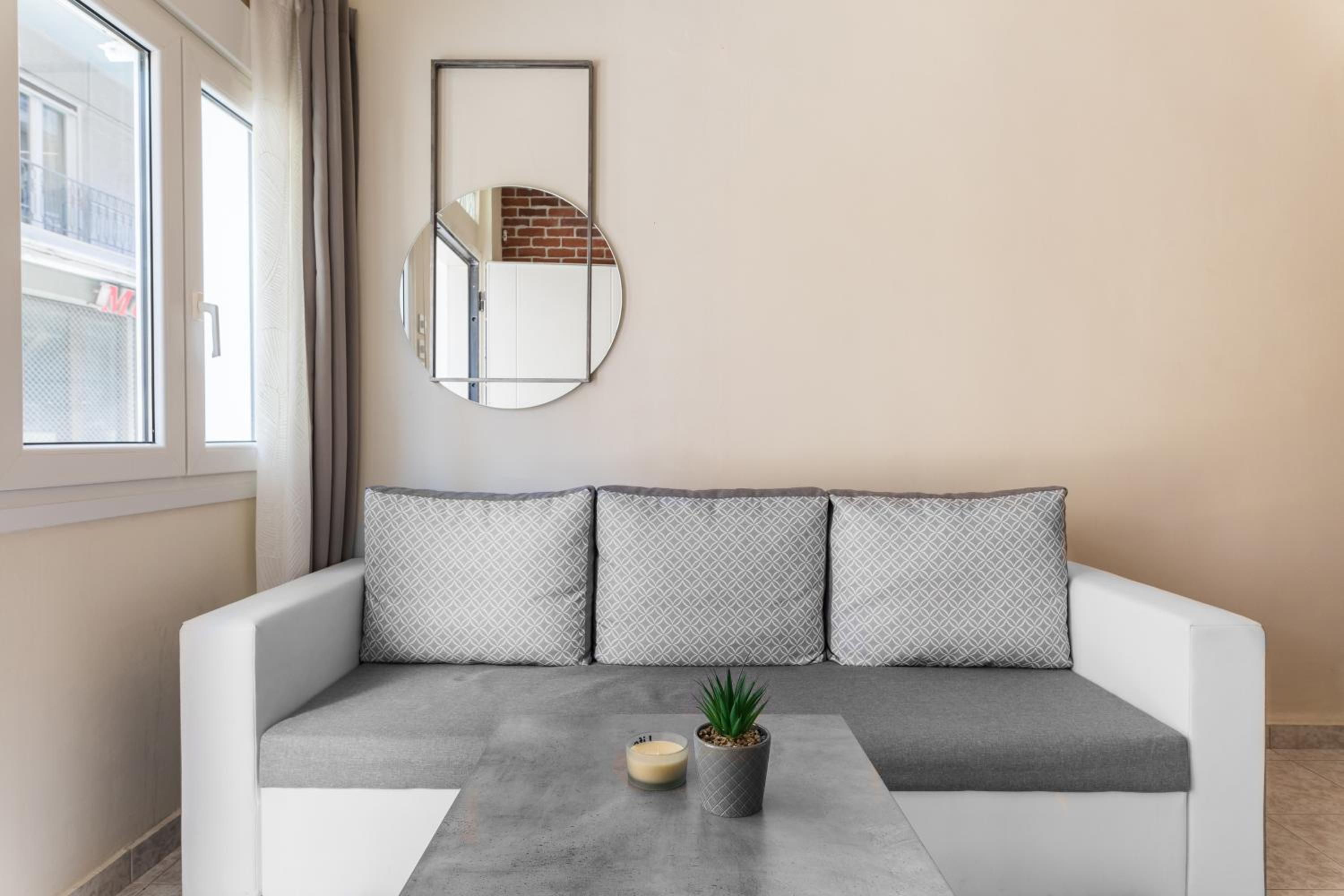 Deluxe Apartment