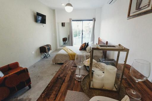 Studio Apartment - Photo 11