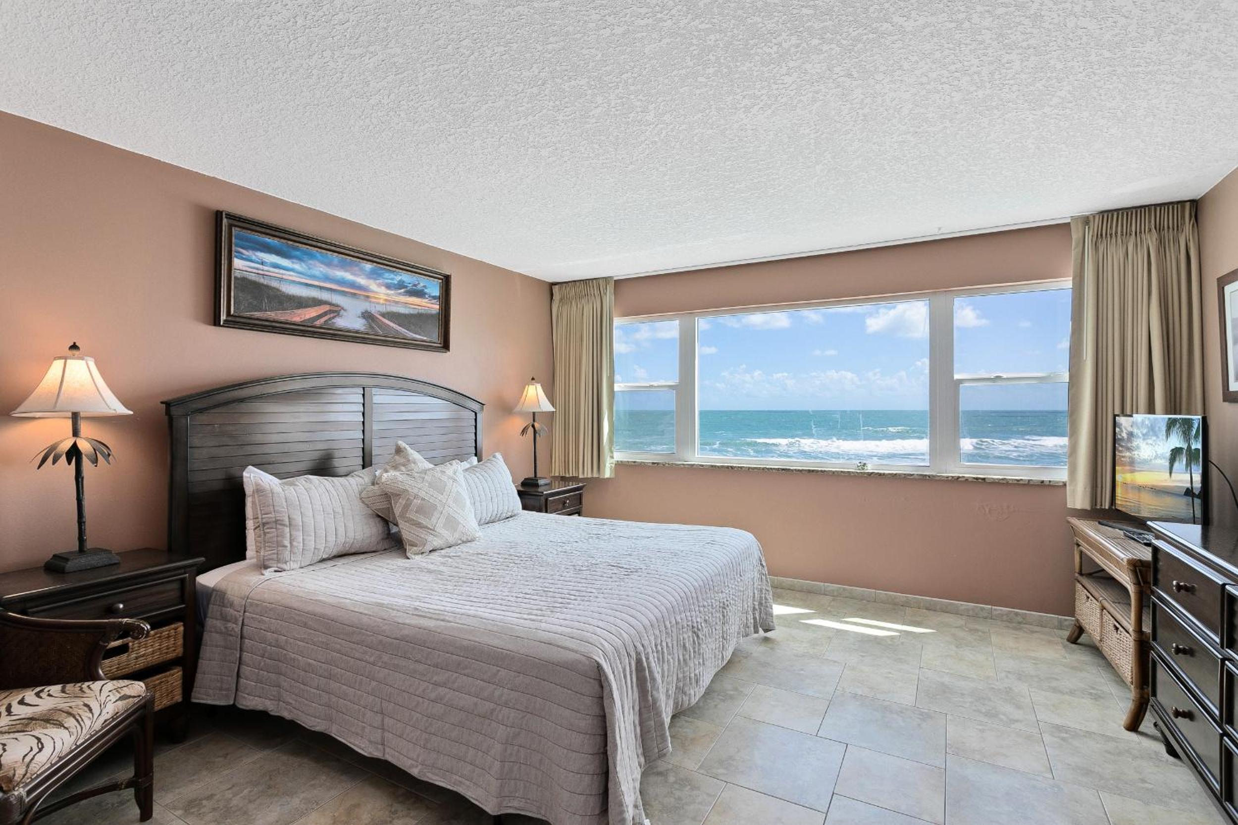 Premium Two-Bedroom Apartment - Oceanfront - Unit #335, 443, 446