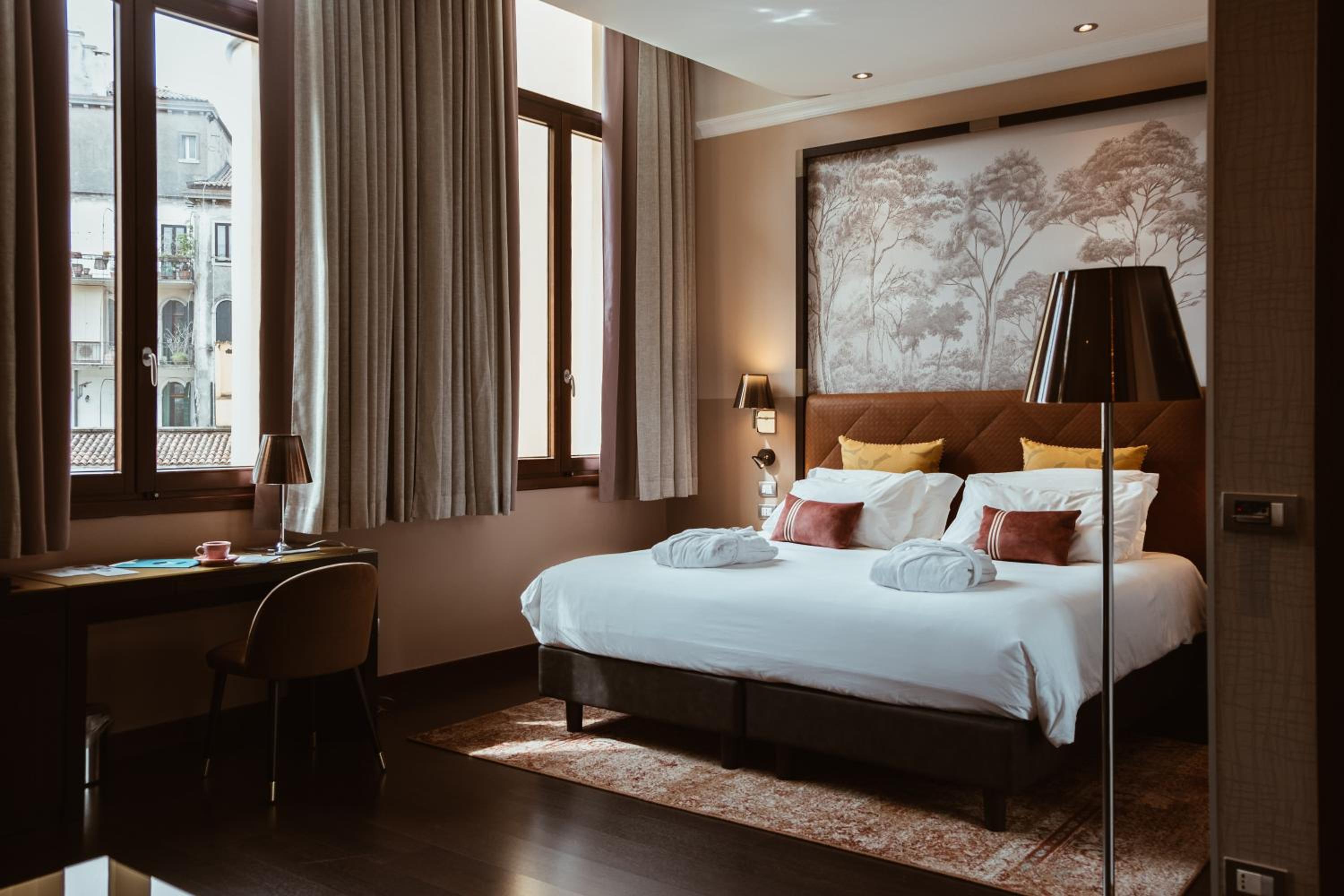 King Suite with Garden View - Photo 4