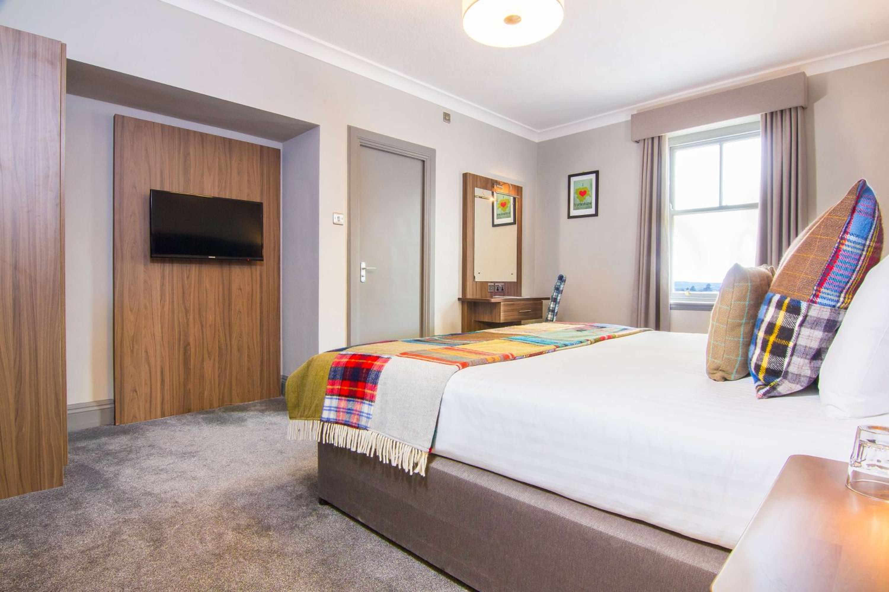 Standard Double Room with Double Bed - Non-Smoking - Photo 2