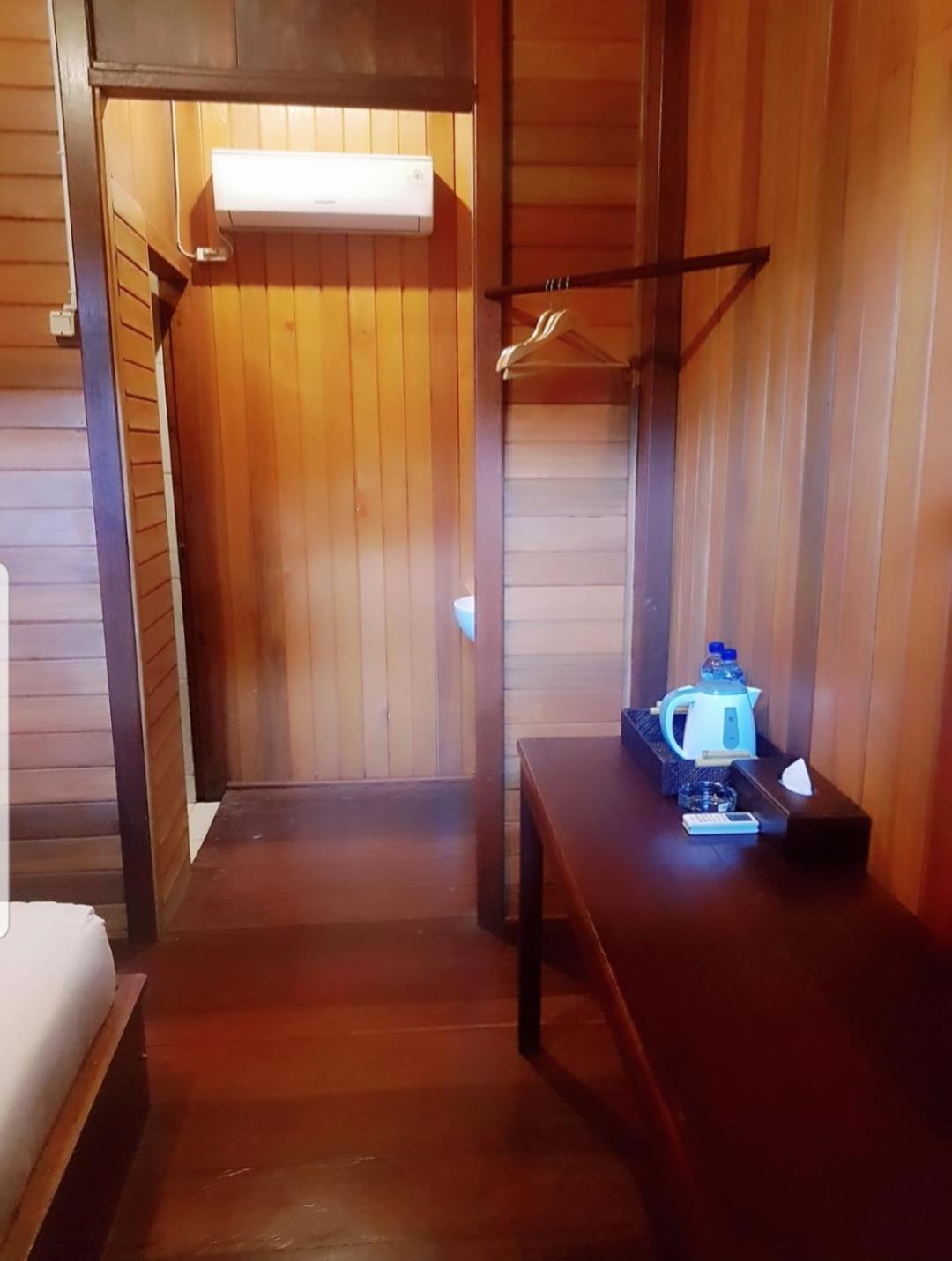 Deluxe Double or Twin Room - Photo 9