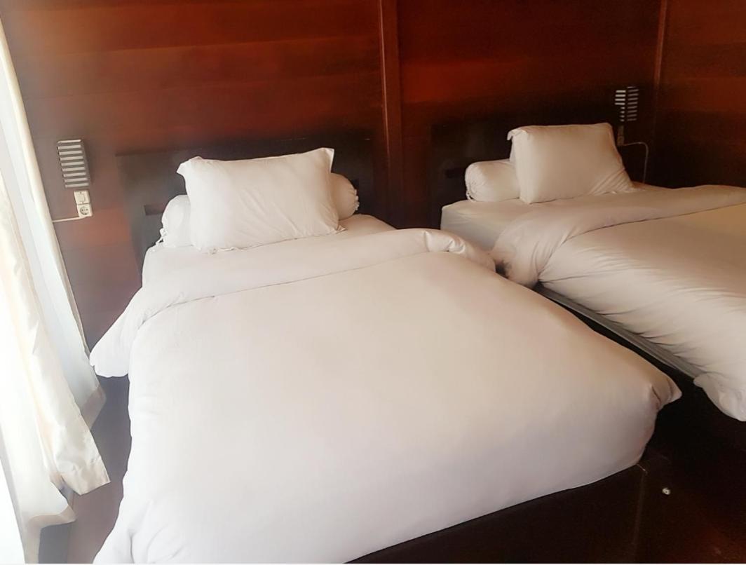 Deluxe Double or Twin Room - Photo 16