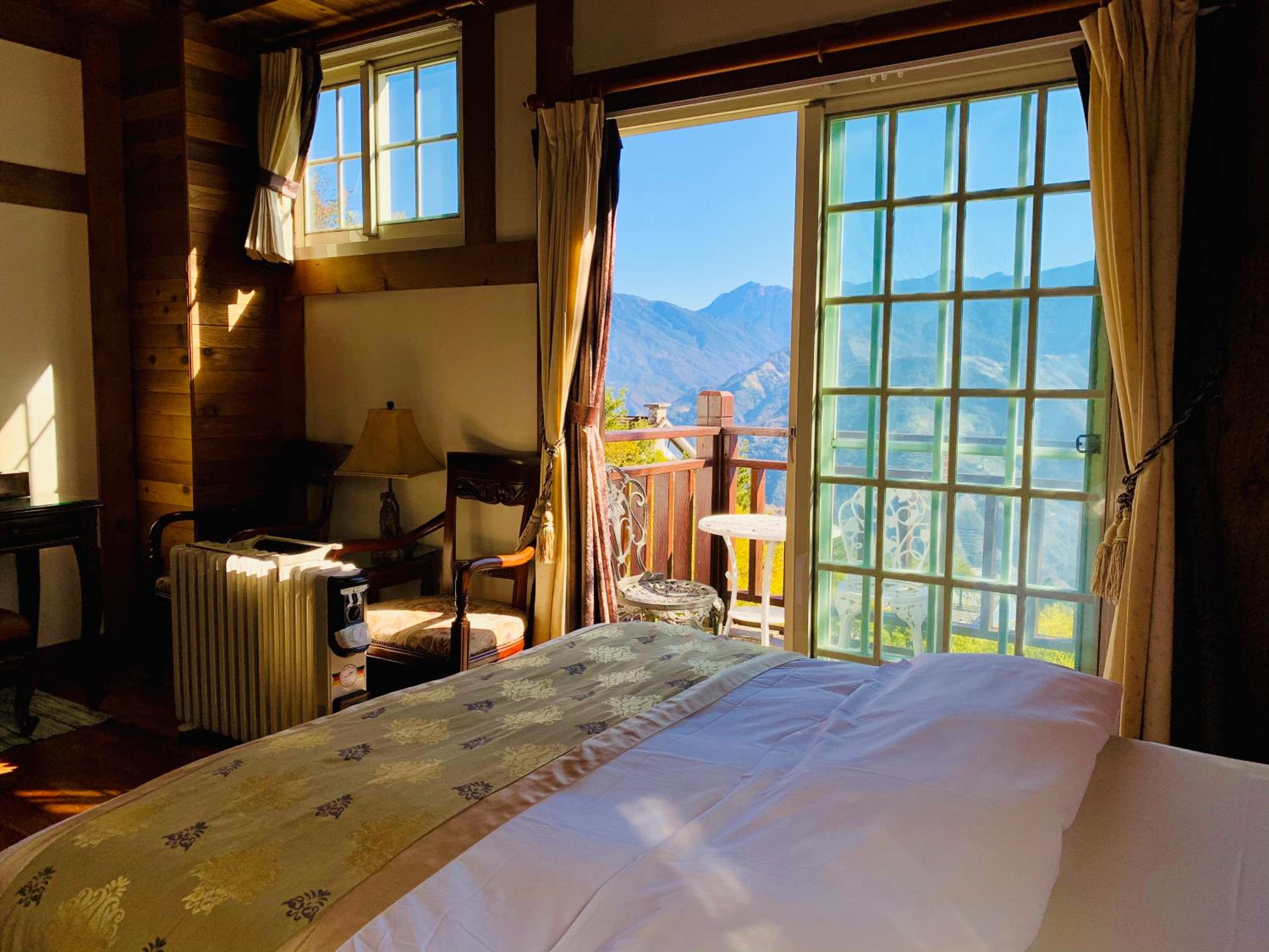 Superior Double or Twin Room with Mountain View photo 1