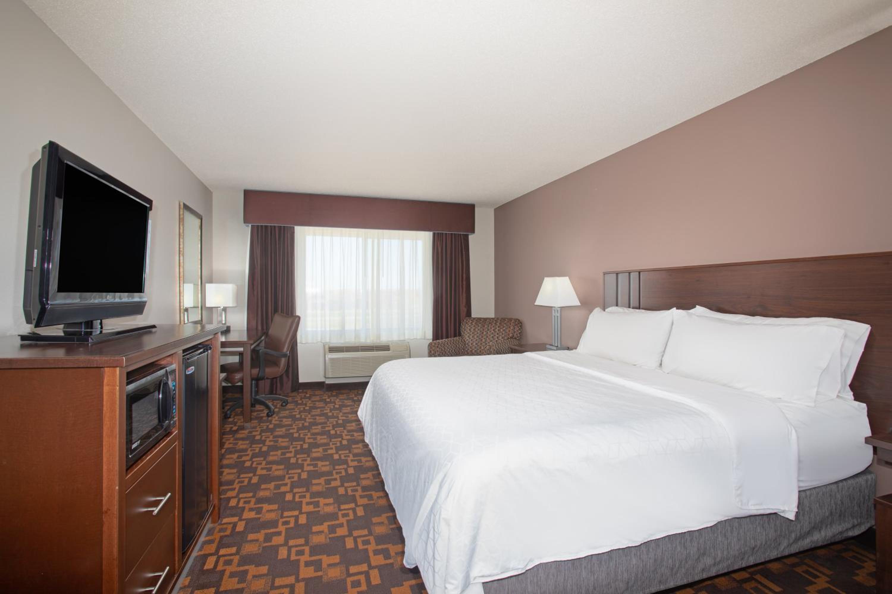 Standard King Room - Photo 1