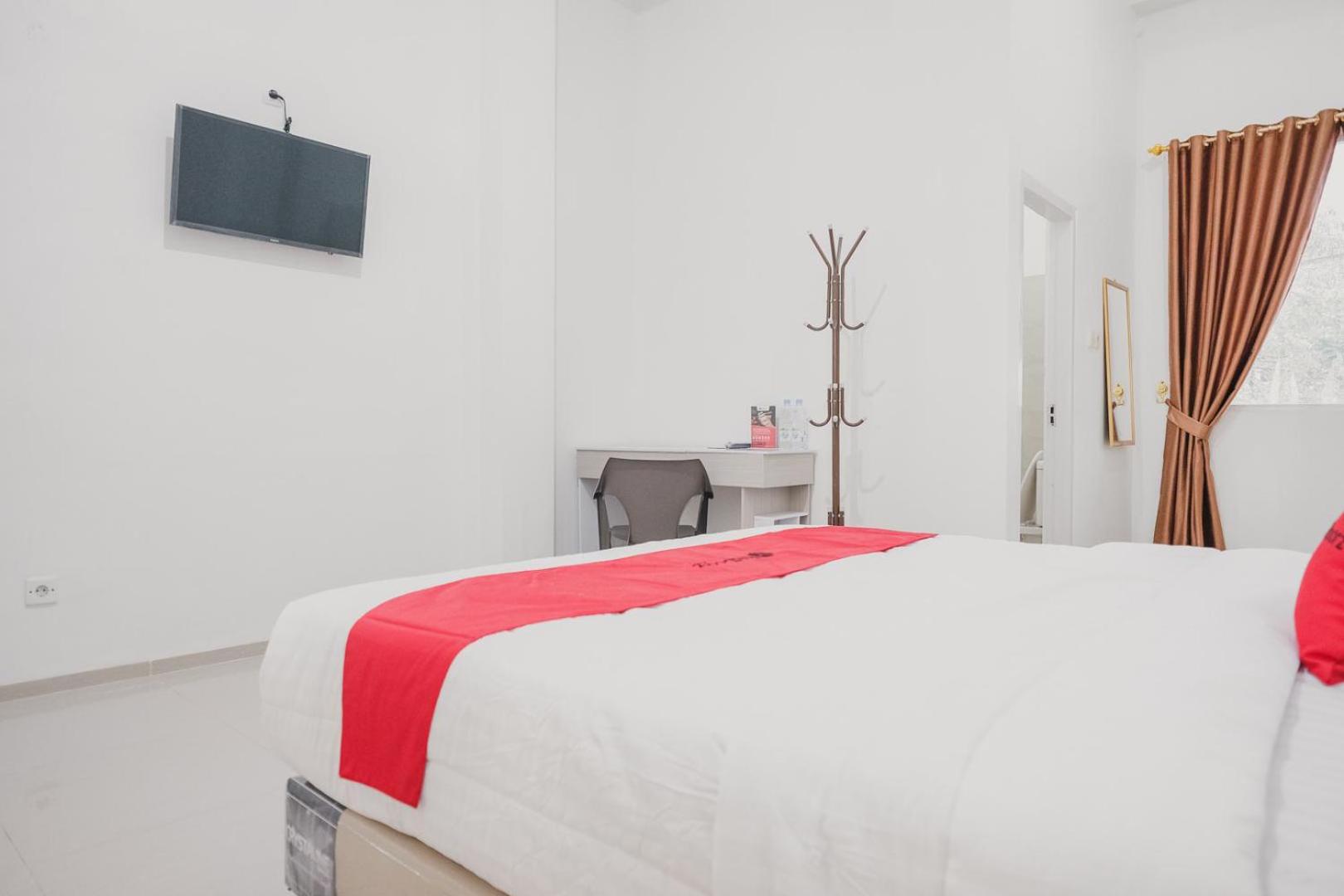 Standard Double Room - Photo 7