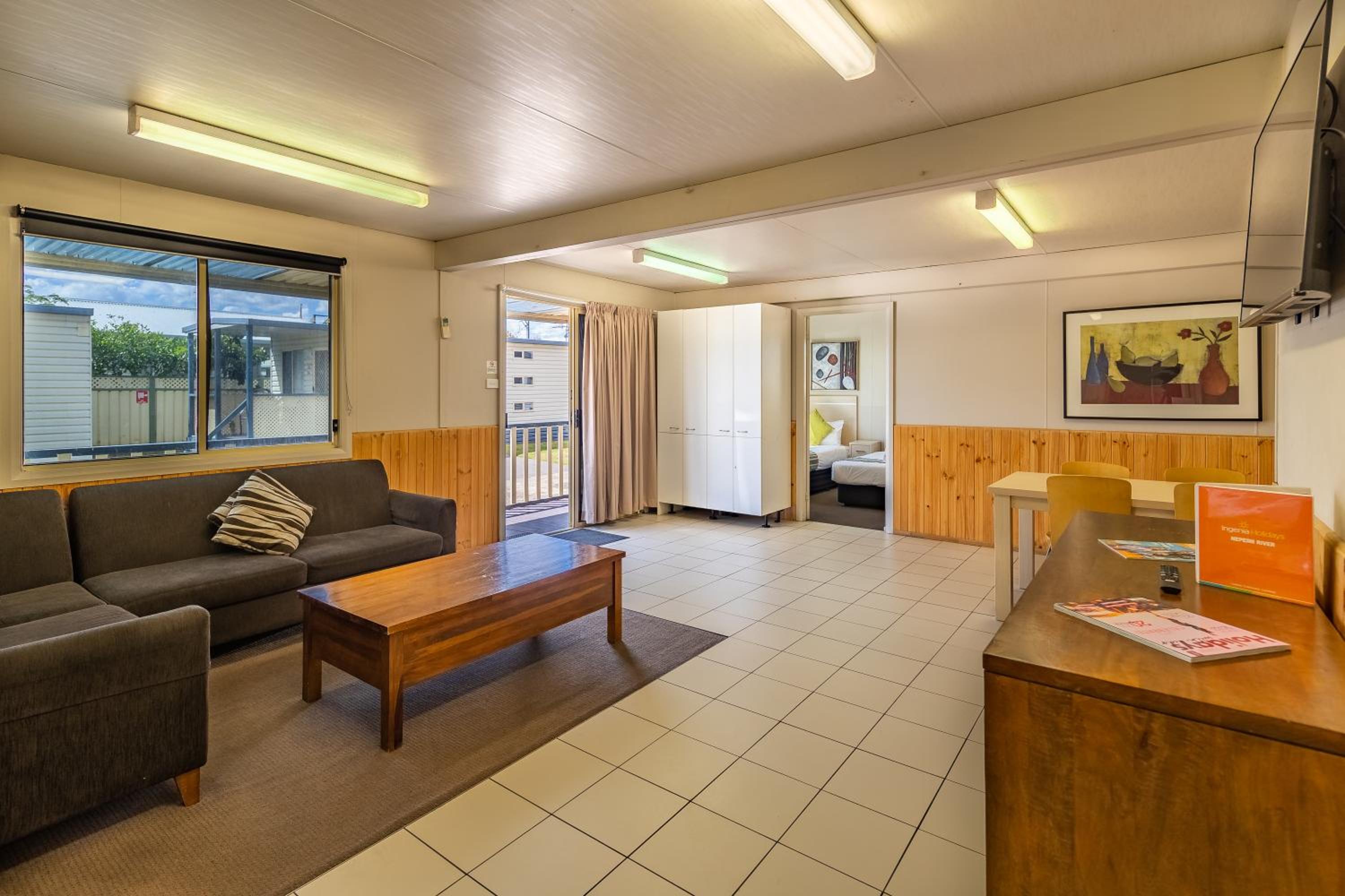 Three-Bedroom Cabin photo 1