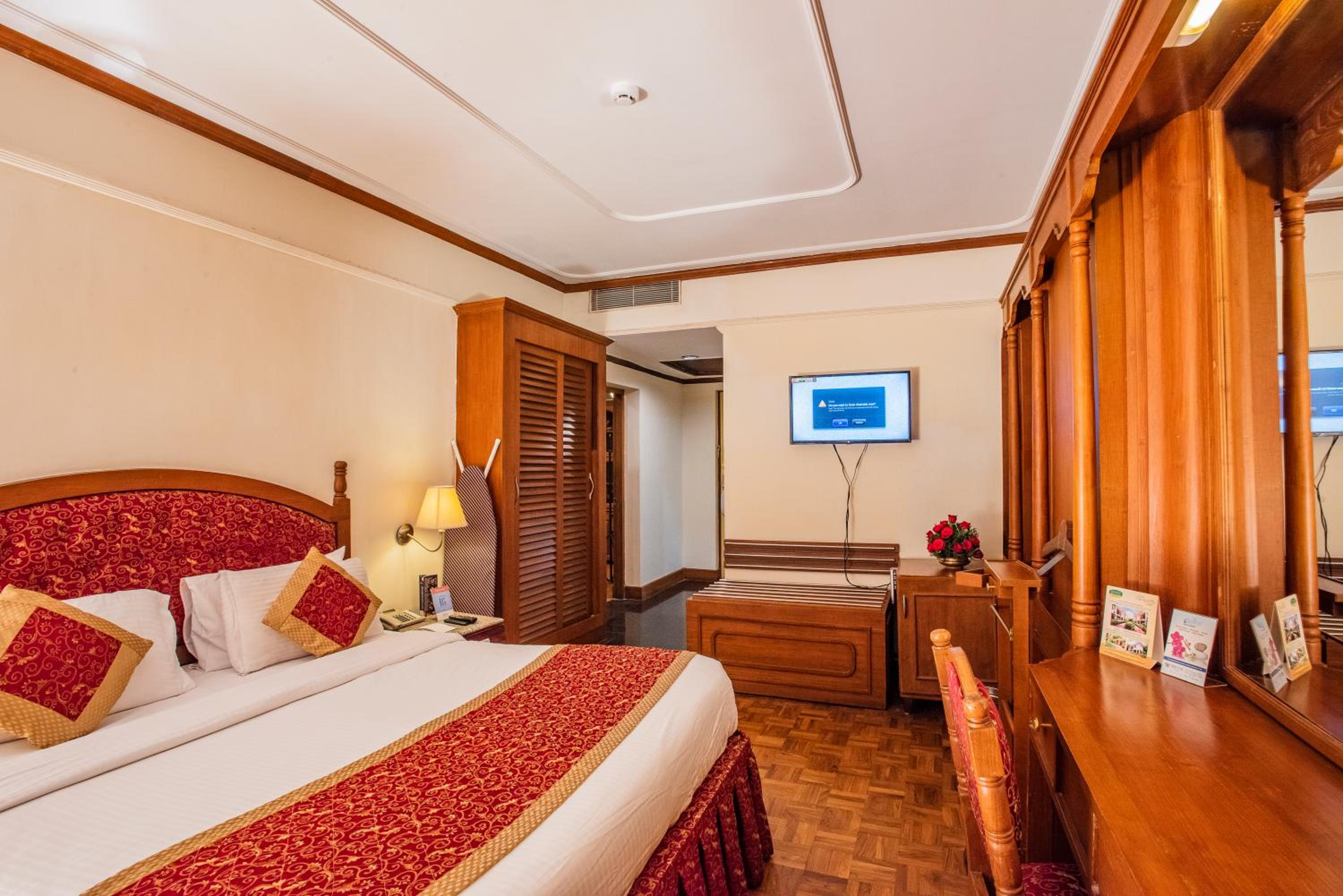Deluxe Suite - Photo 3