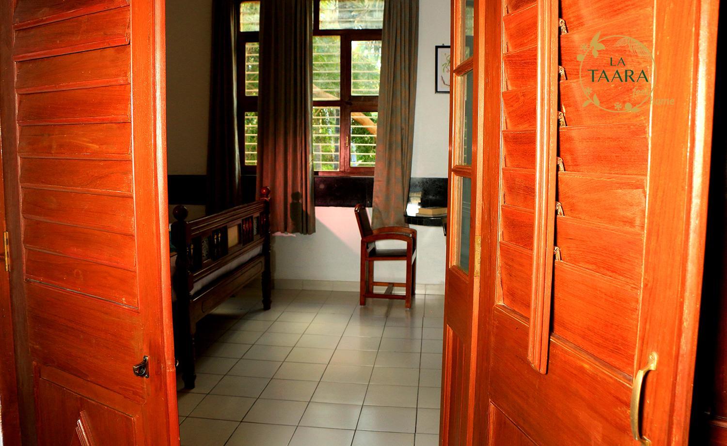 Deluxe Room - Photo 3