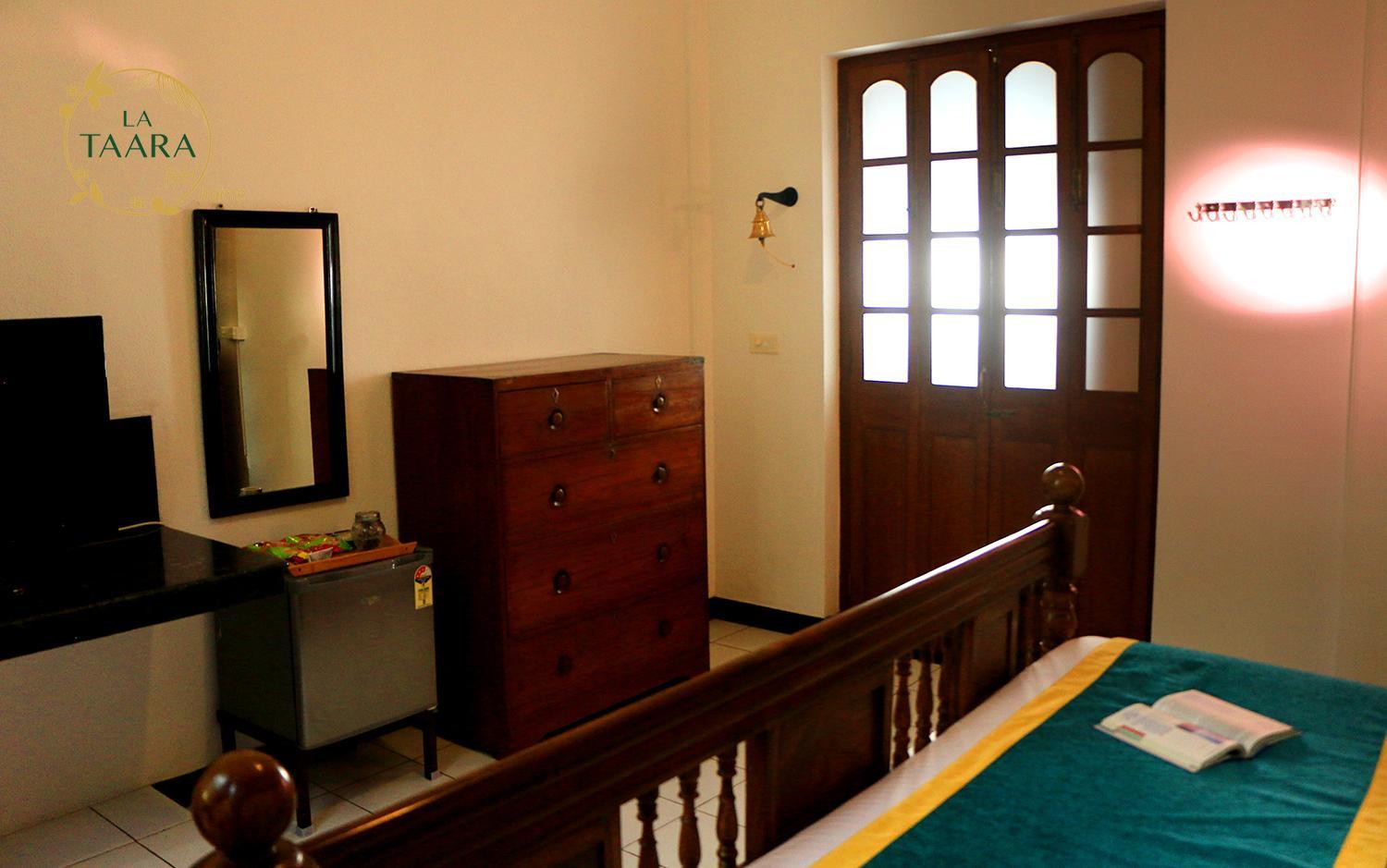 Deluxe Room - Photo 5