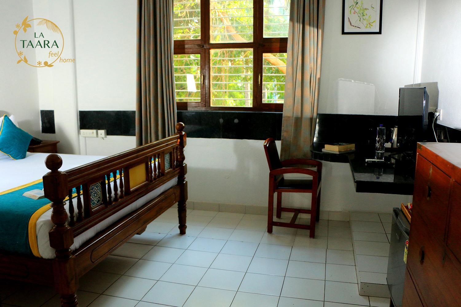 Deluxe Room - Photo 10