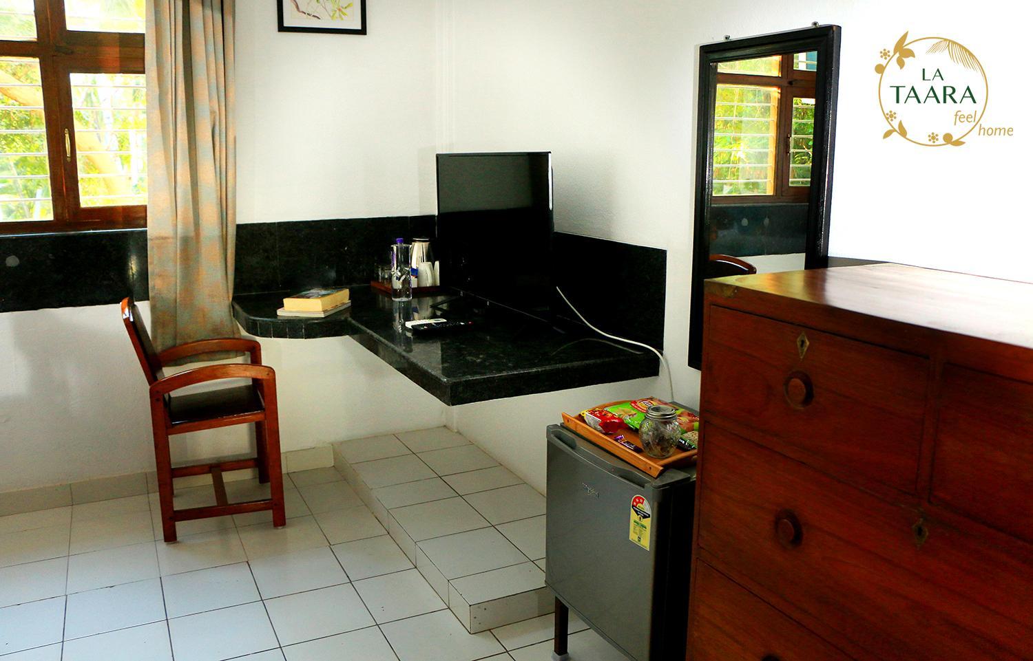 Deluxe Room - Photo 11