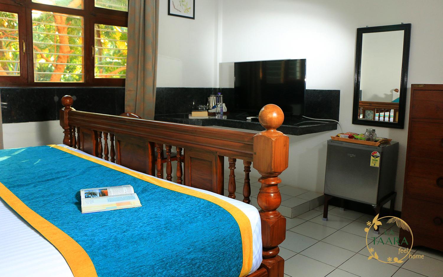 Deluxe Room - Photo 12