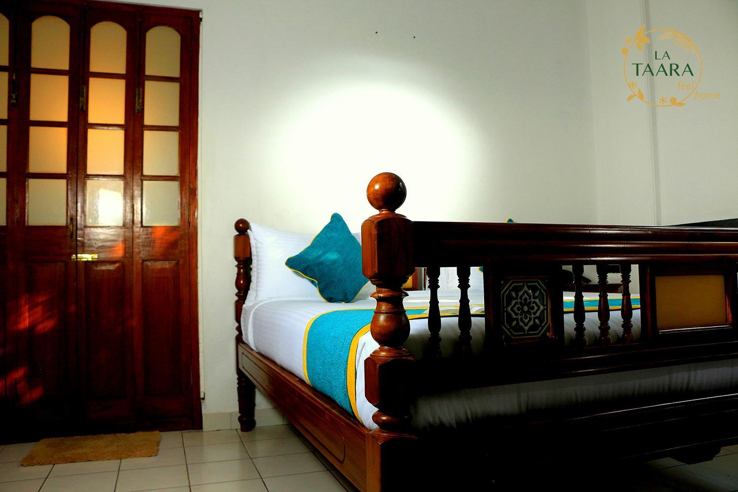 Deluxe Room - Photo 14