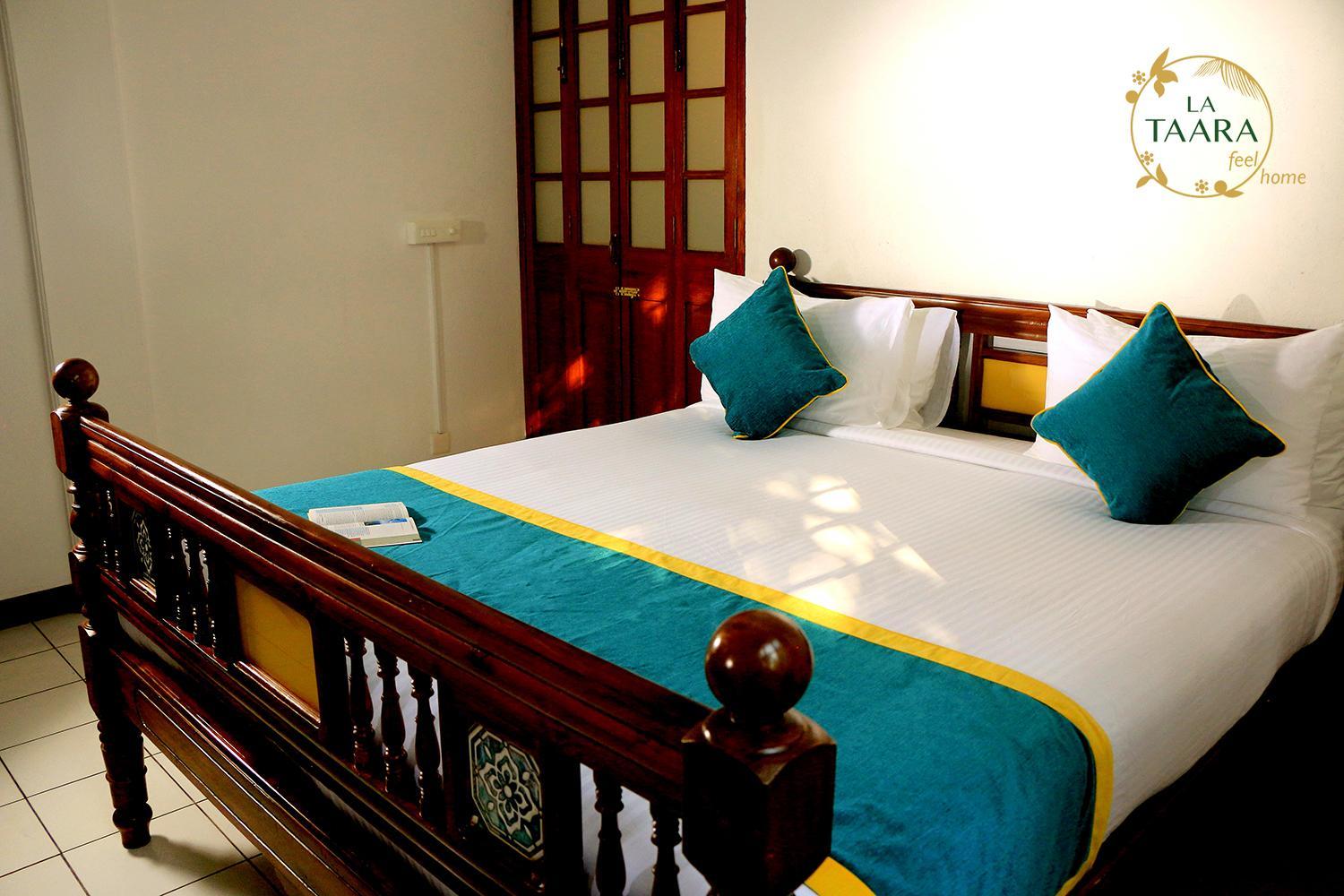 Deluxe Room - Photo 15