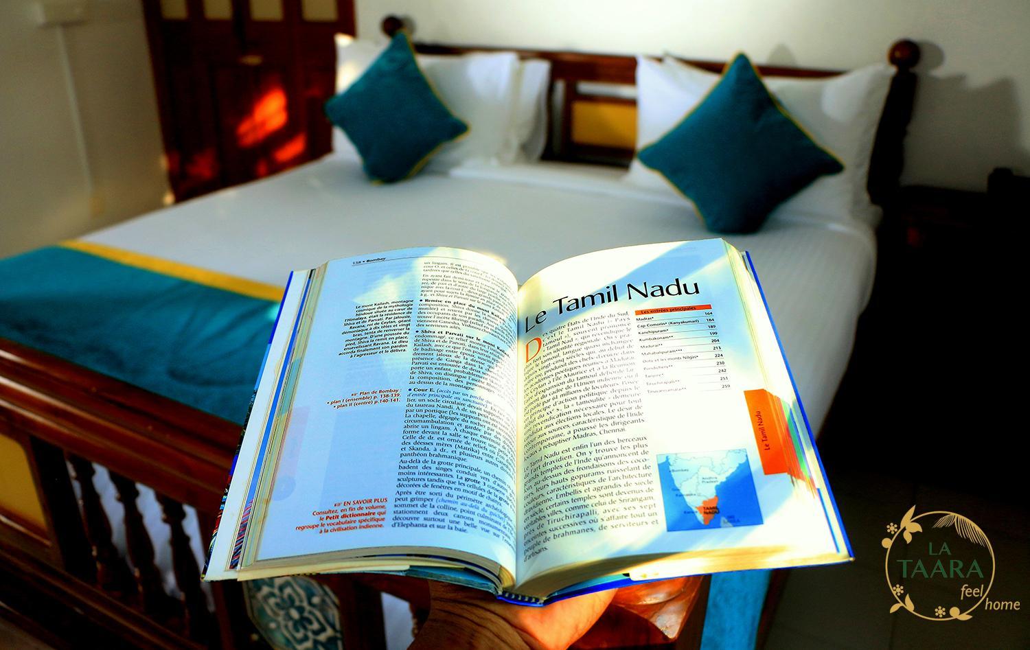 Deluxe Room - Photo 17