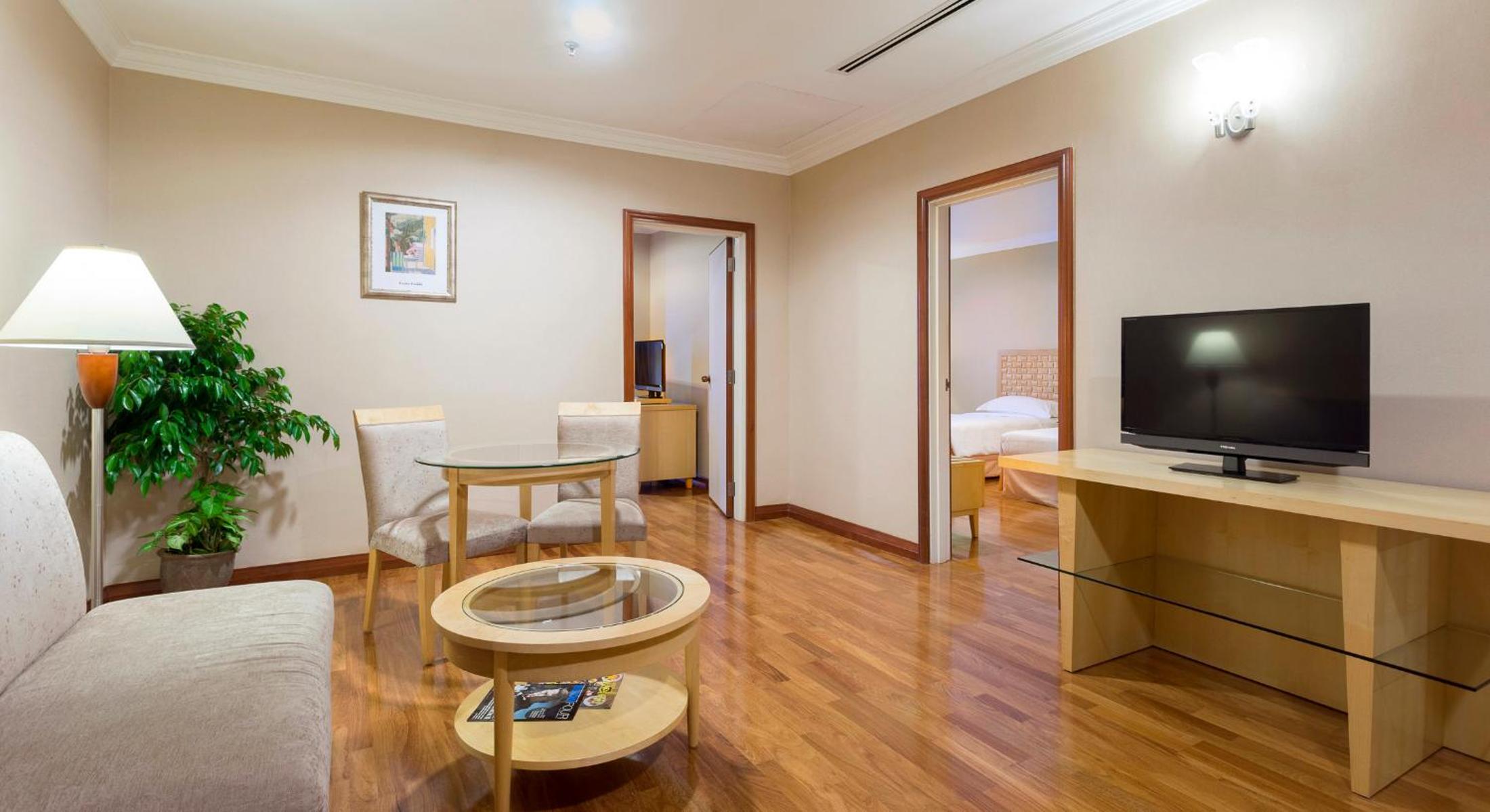 Deluxe Two Bedroom Suite - Photo 2
