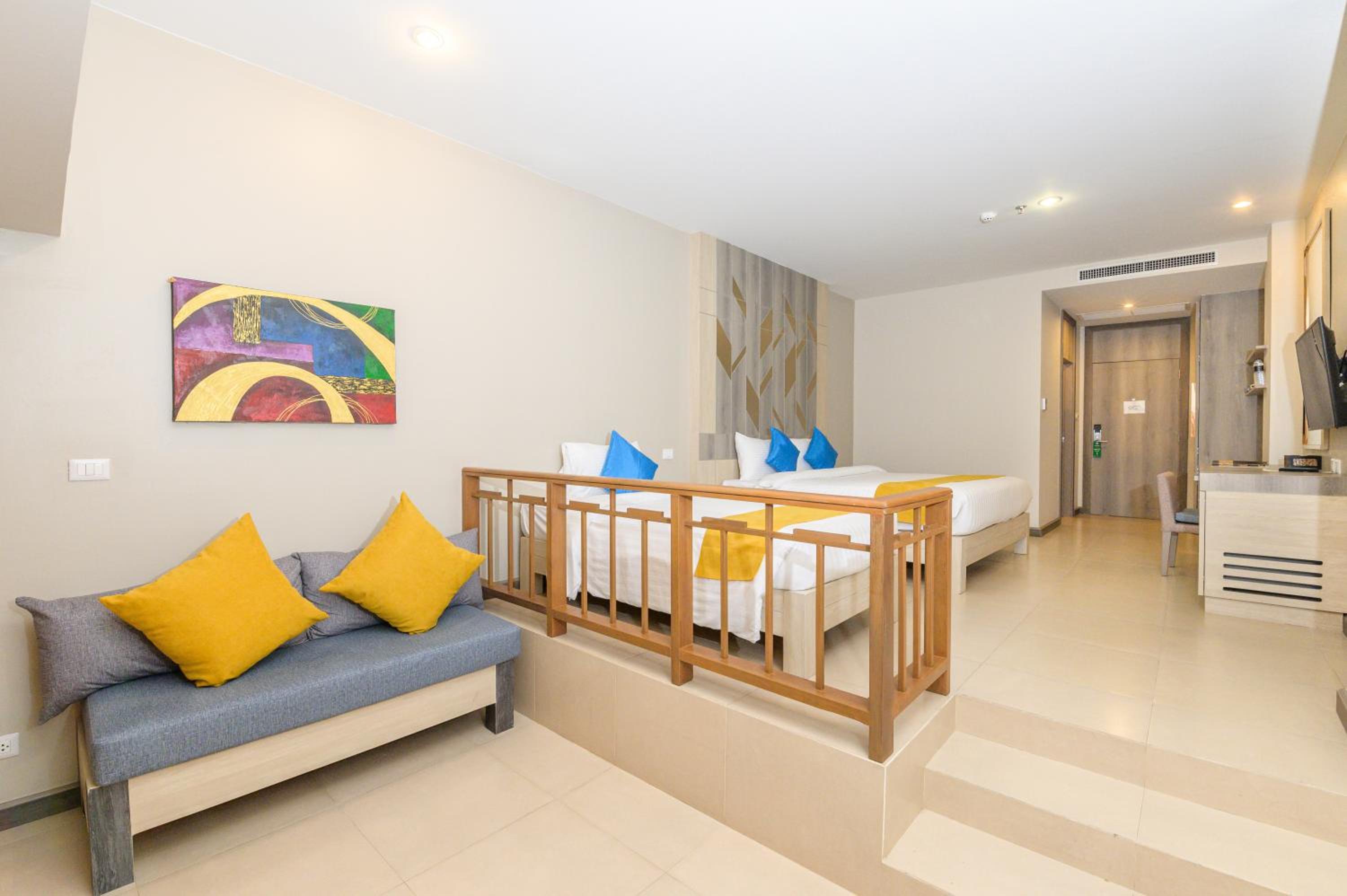 Deluxe Triple Room - Photo 5