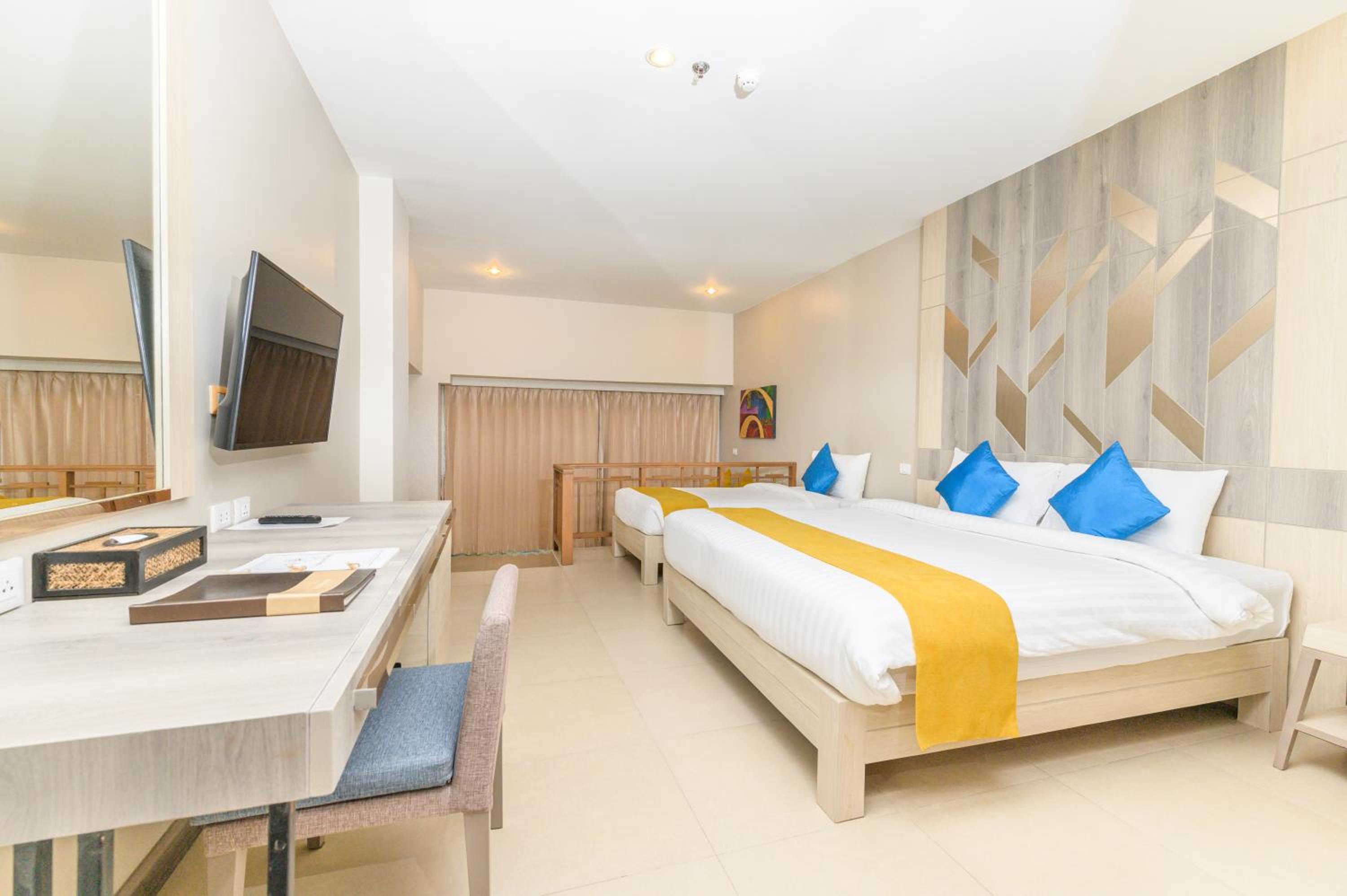 Deluxe Triple Room - Photo 4