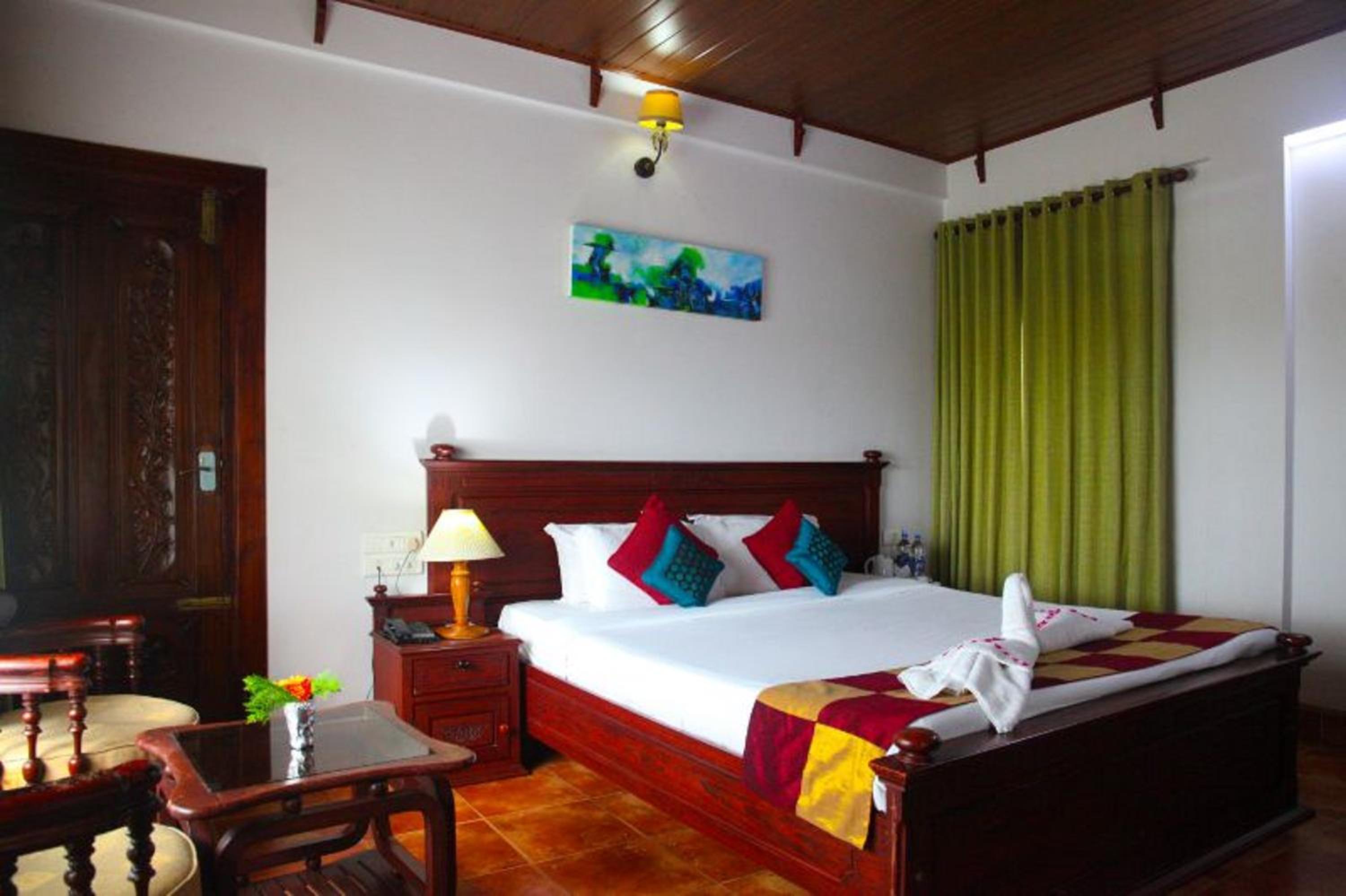 Premium Lake View  - Photo 10