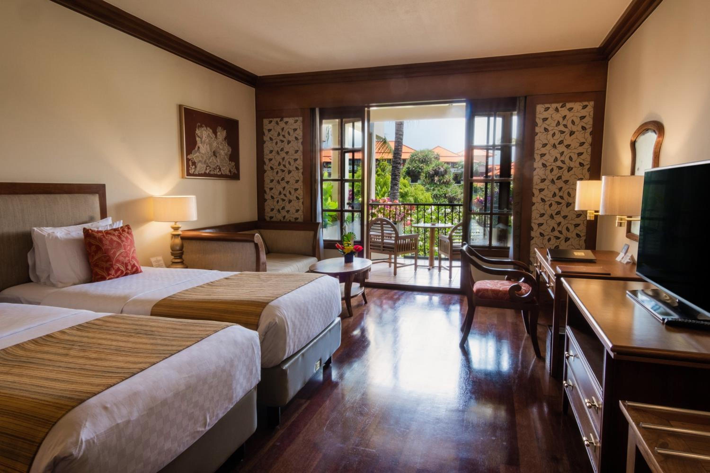 Classic Deluxe Twin Room