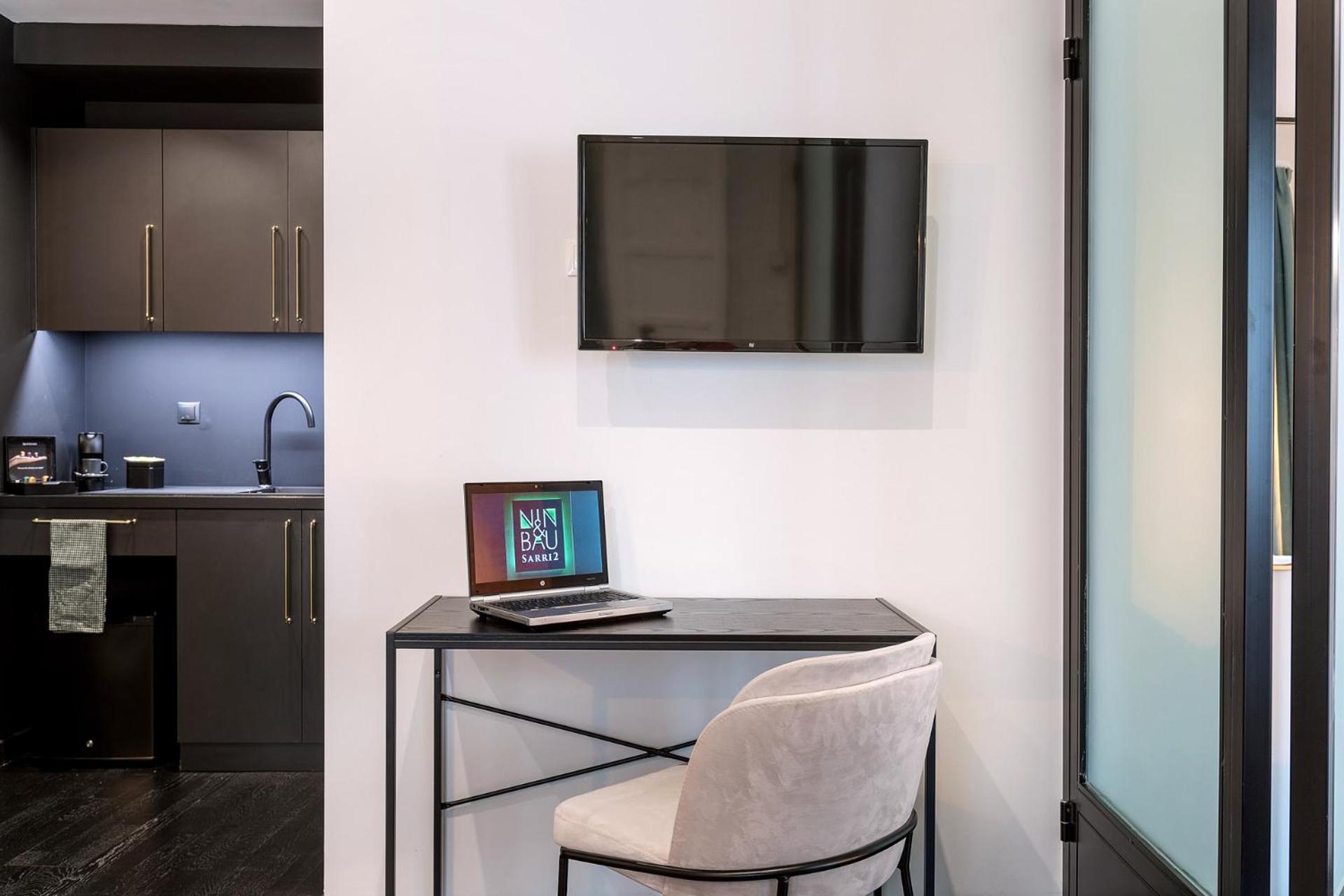 Deluxe Suite photo 3