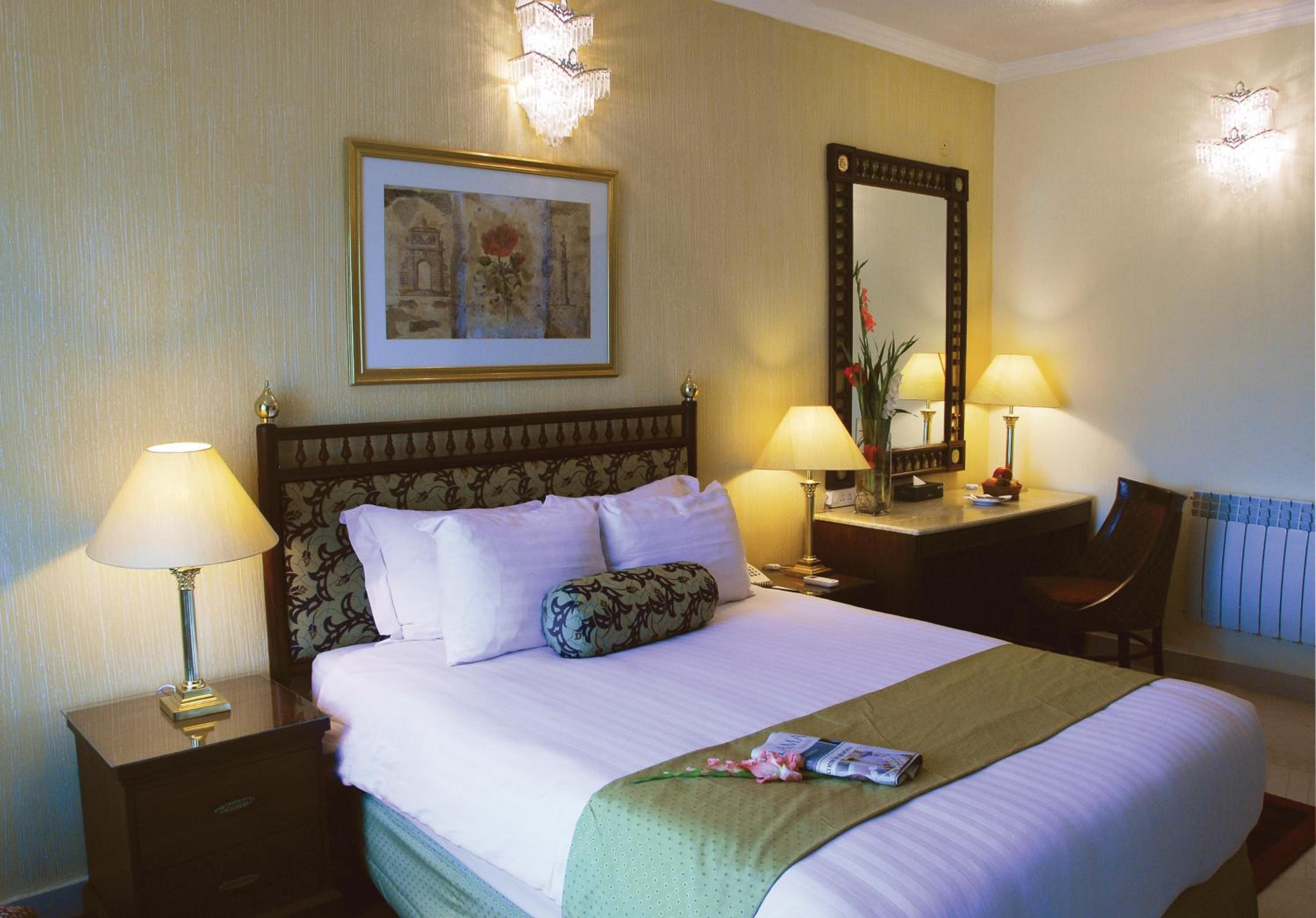 Executive Suite - Photo 1