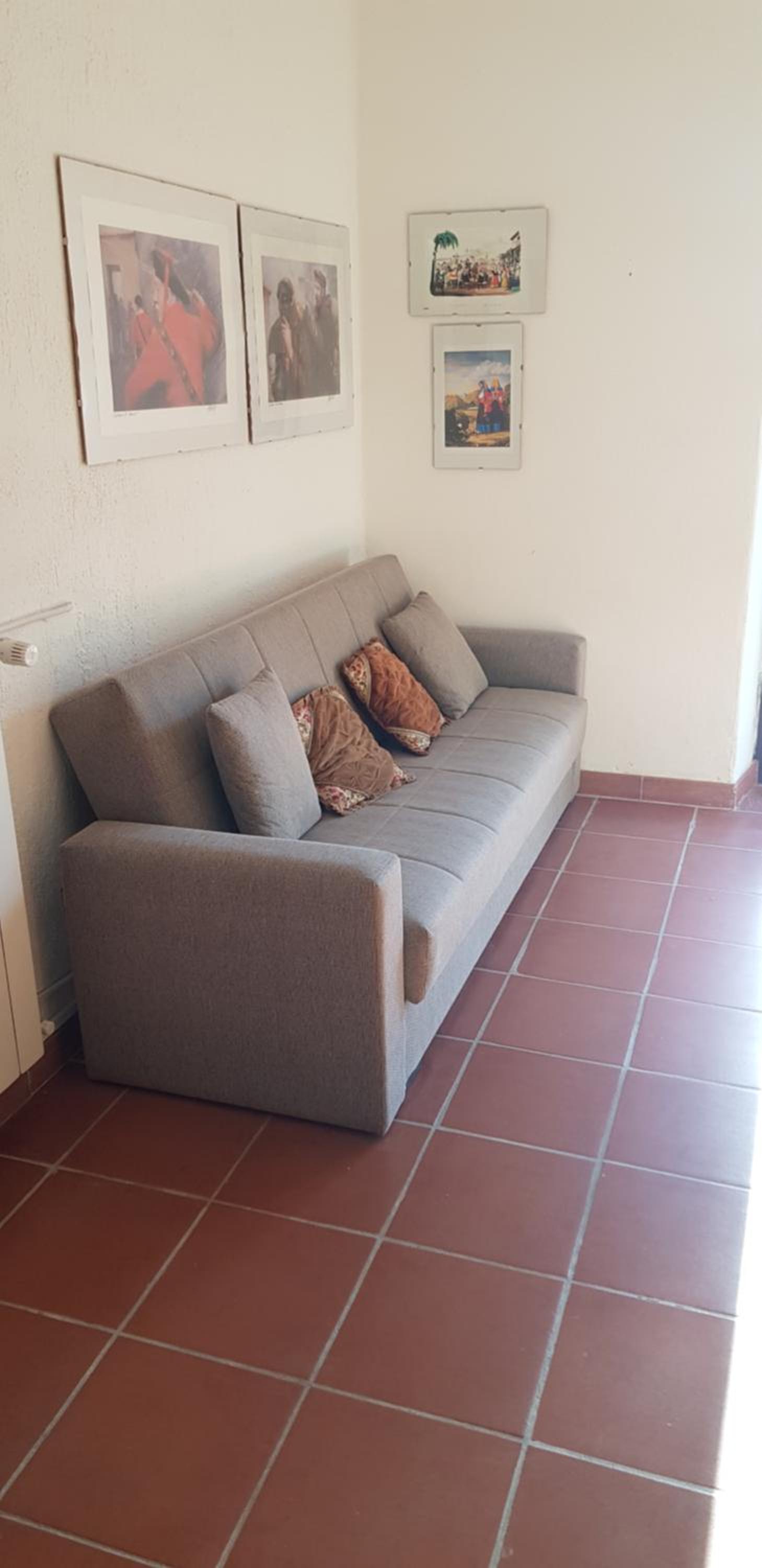 One-Bedroom Apartment photo 2