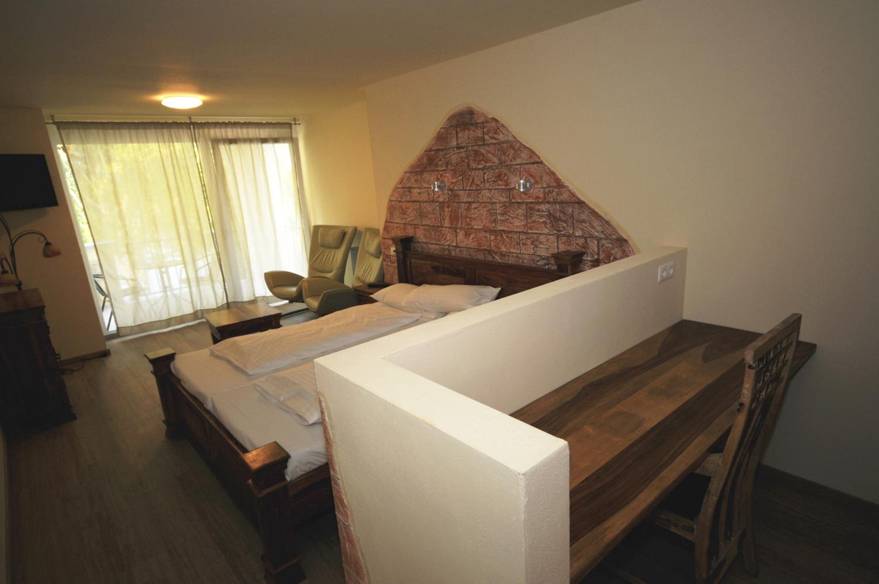 Economy Room photo 3
