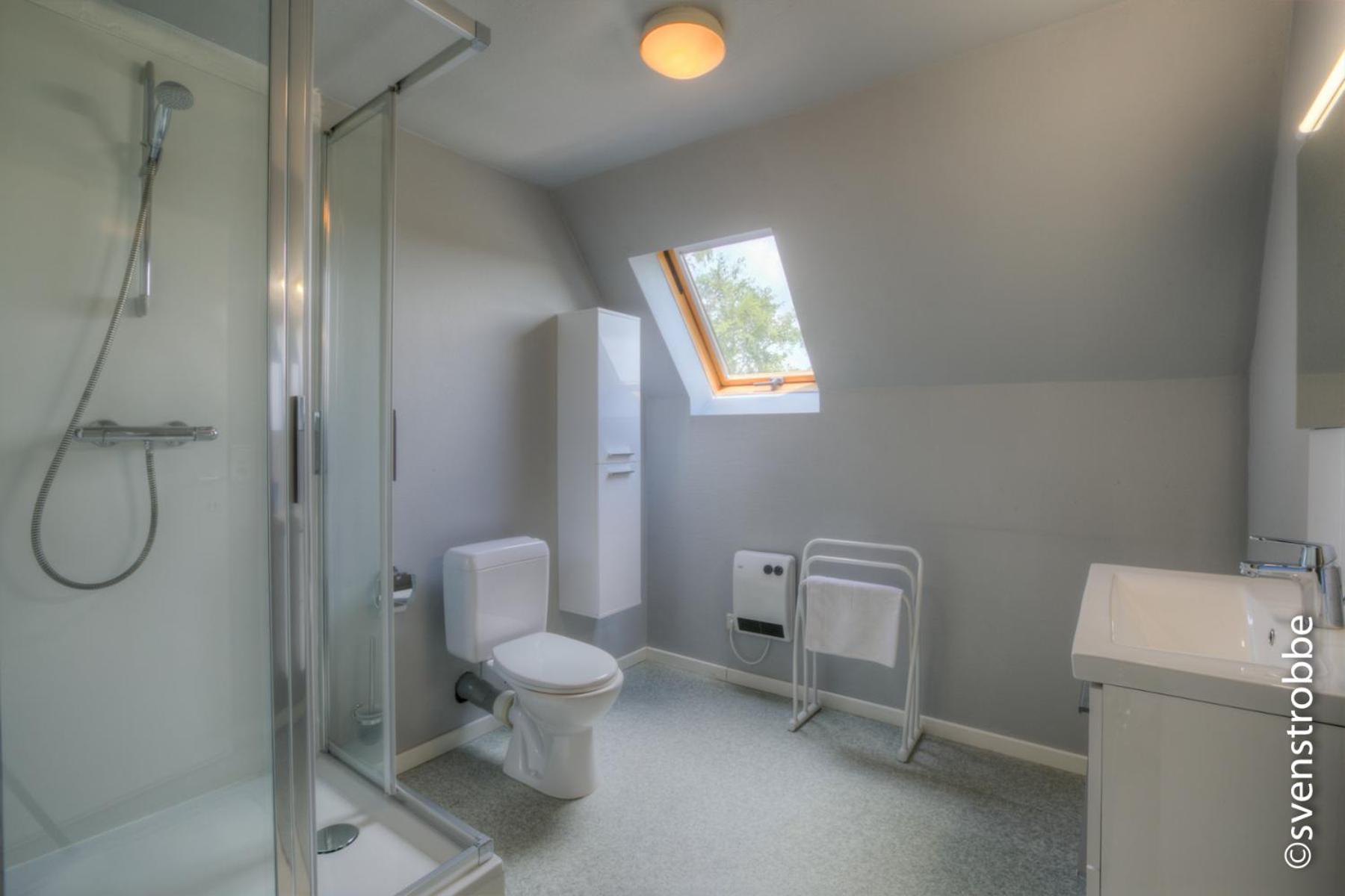 One-Bedroom Apartment - Photo 4
