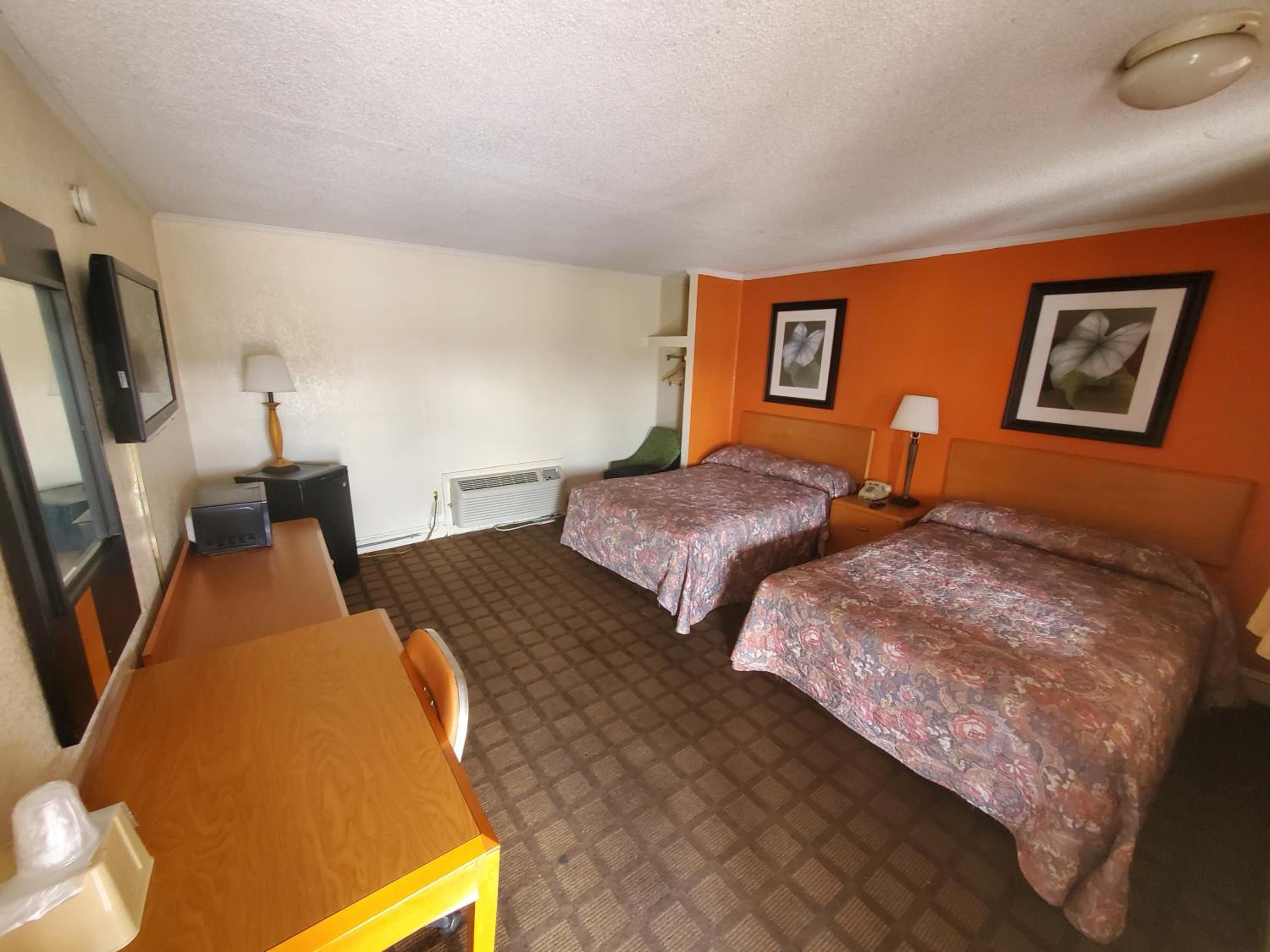 Double Room with Two Double Beds - Smoking photo 1