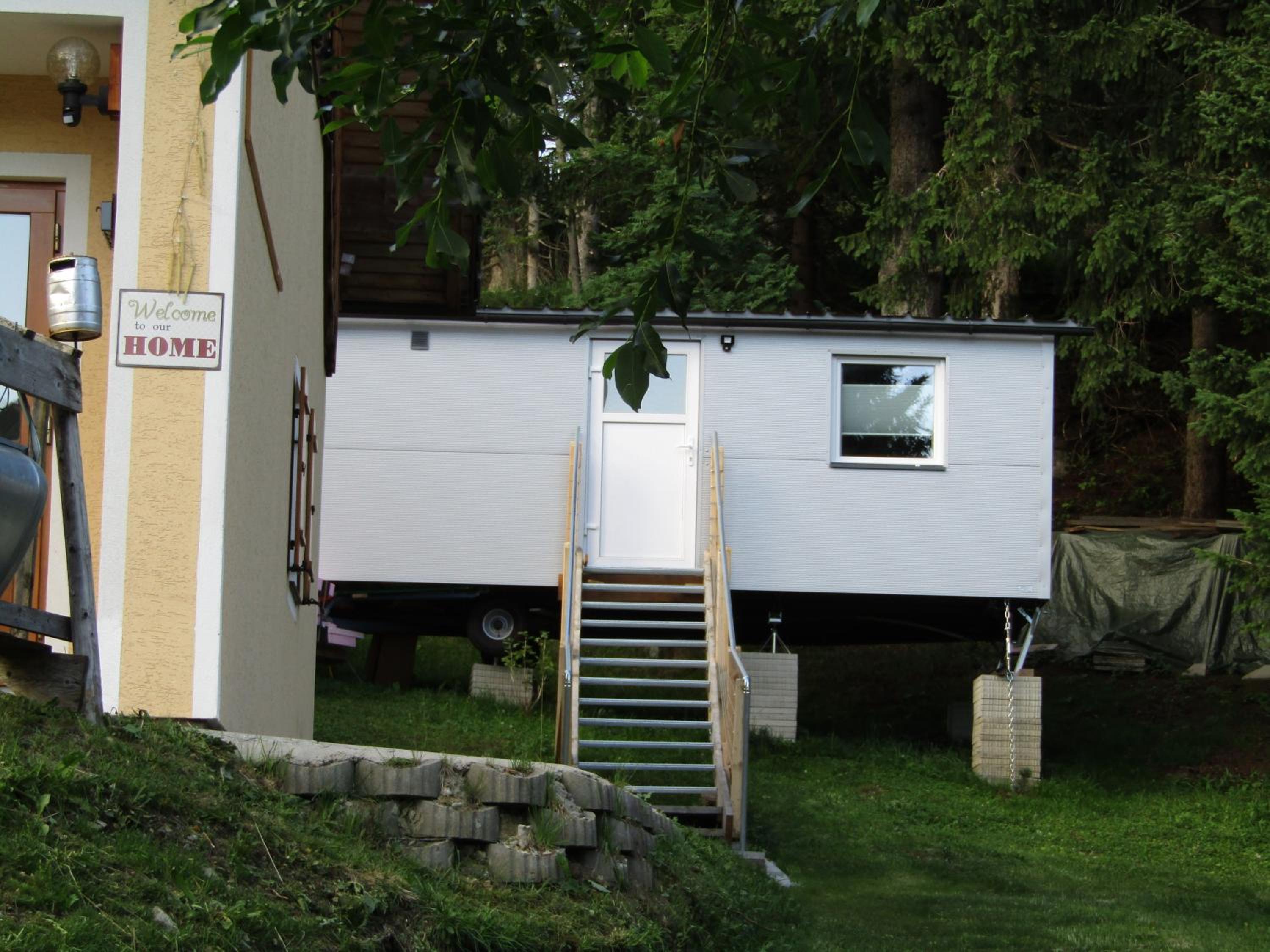 Mobile Home - Photo 9