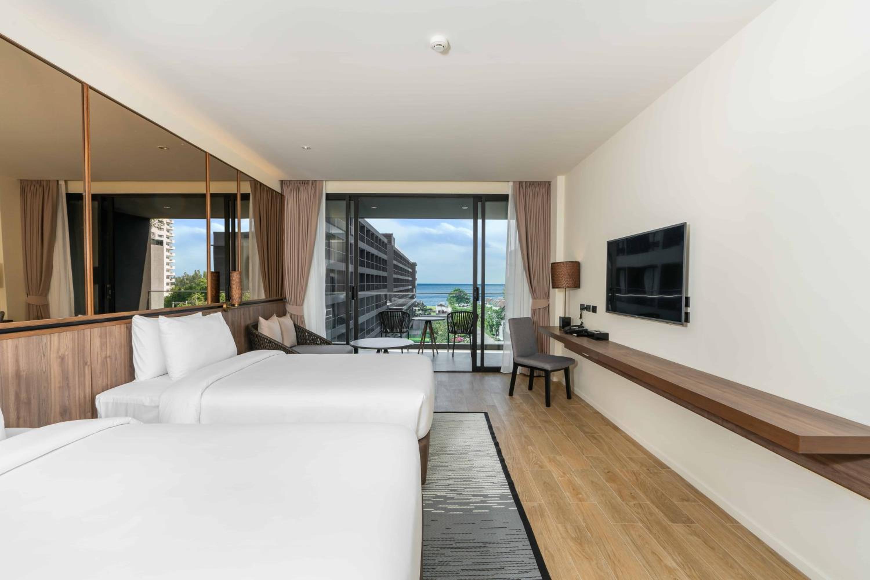 Grand Deluxe Twin Room - Photo 2
