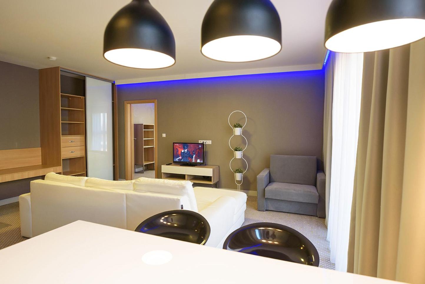 Deluxe Junior Suite photo 2