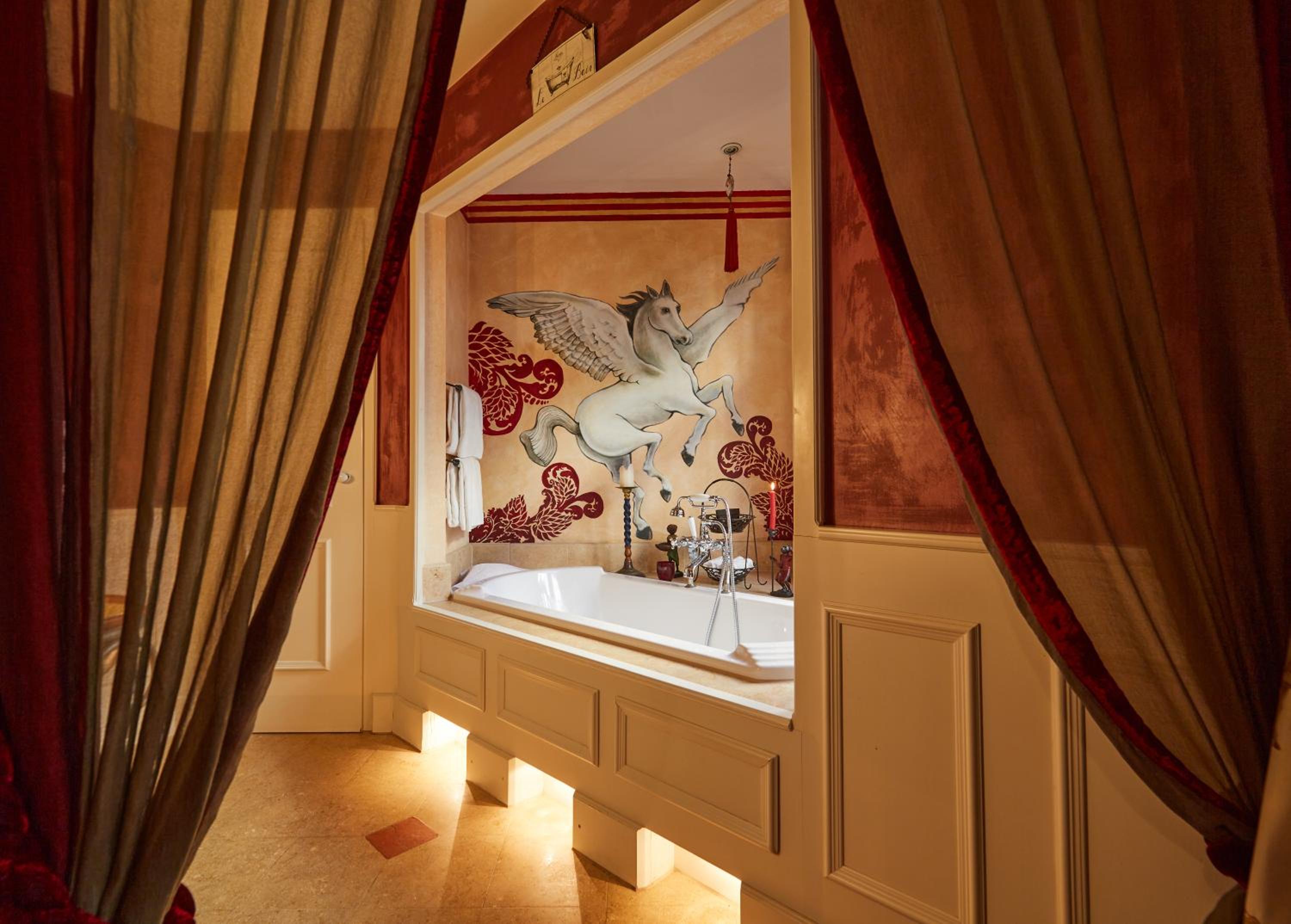 Queen Room with Spa Bath - Photo 4