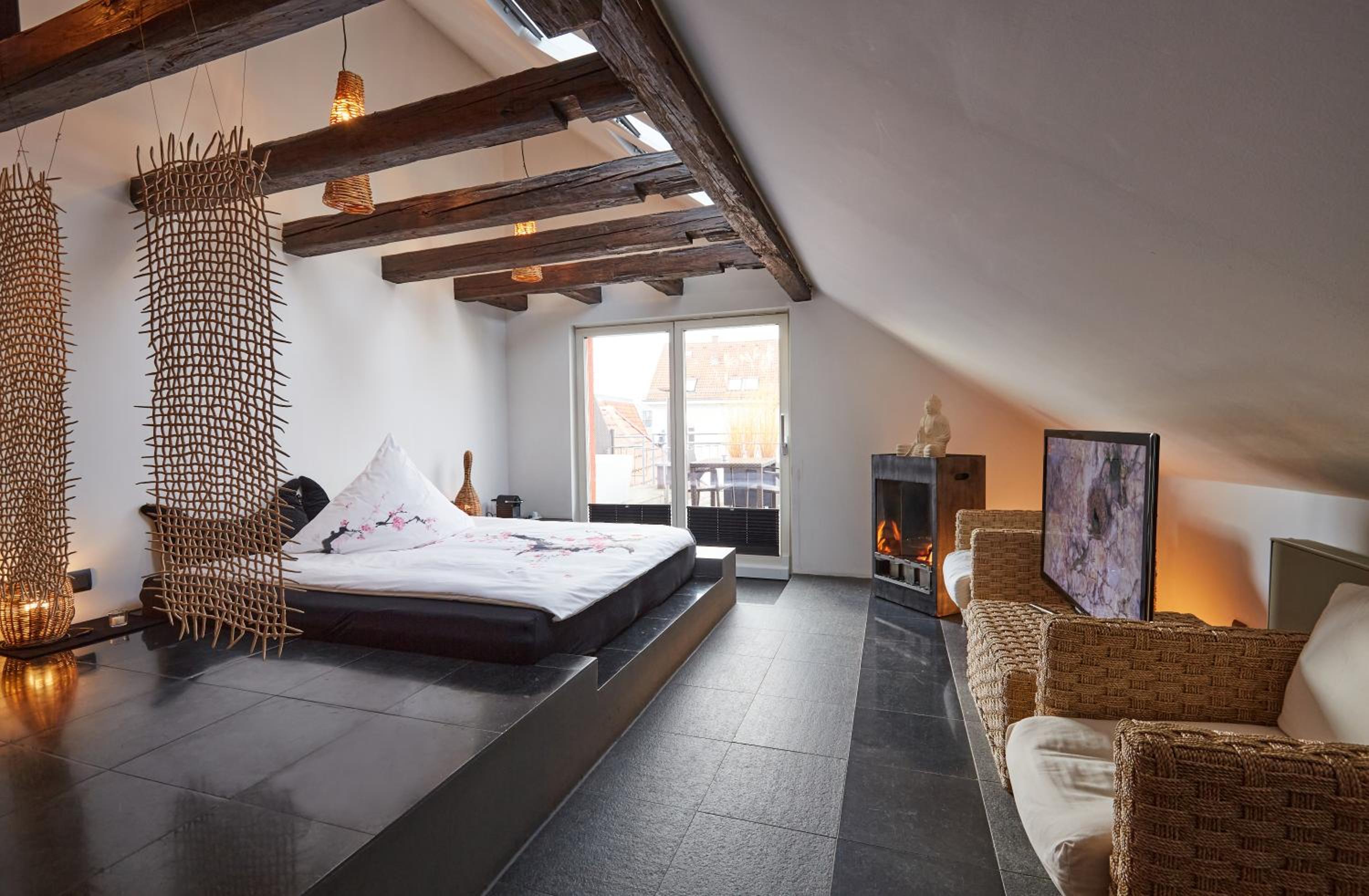 Deluxe Double Room with Rooftop Terrace - Photo 7
