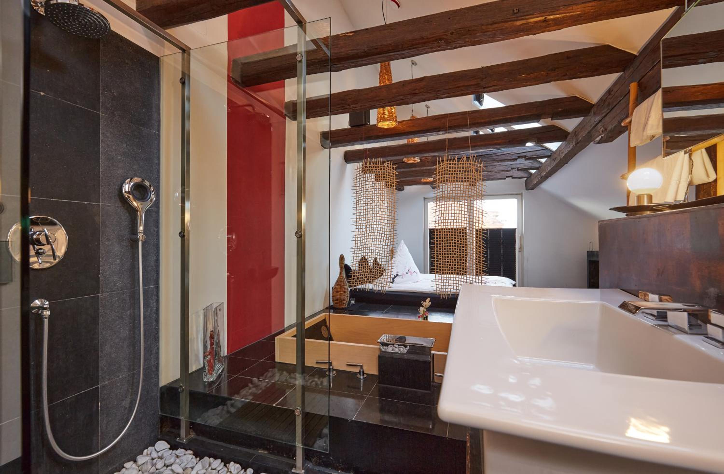 Deluxe Double Room with Rooftop Terrace - Photo 4