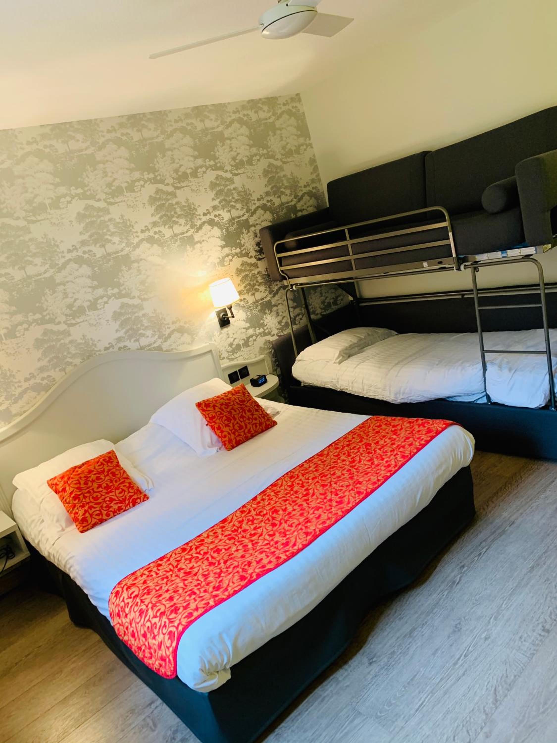 Comfort Triple Room