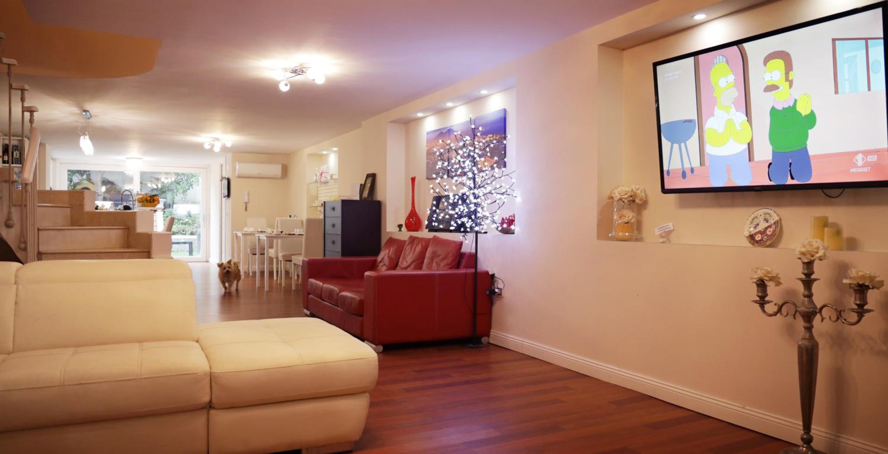 Queen Room with Garden View - Photo 16