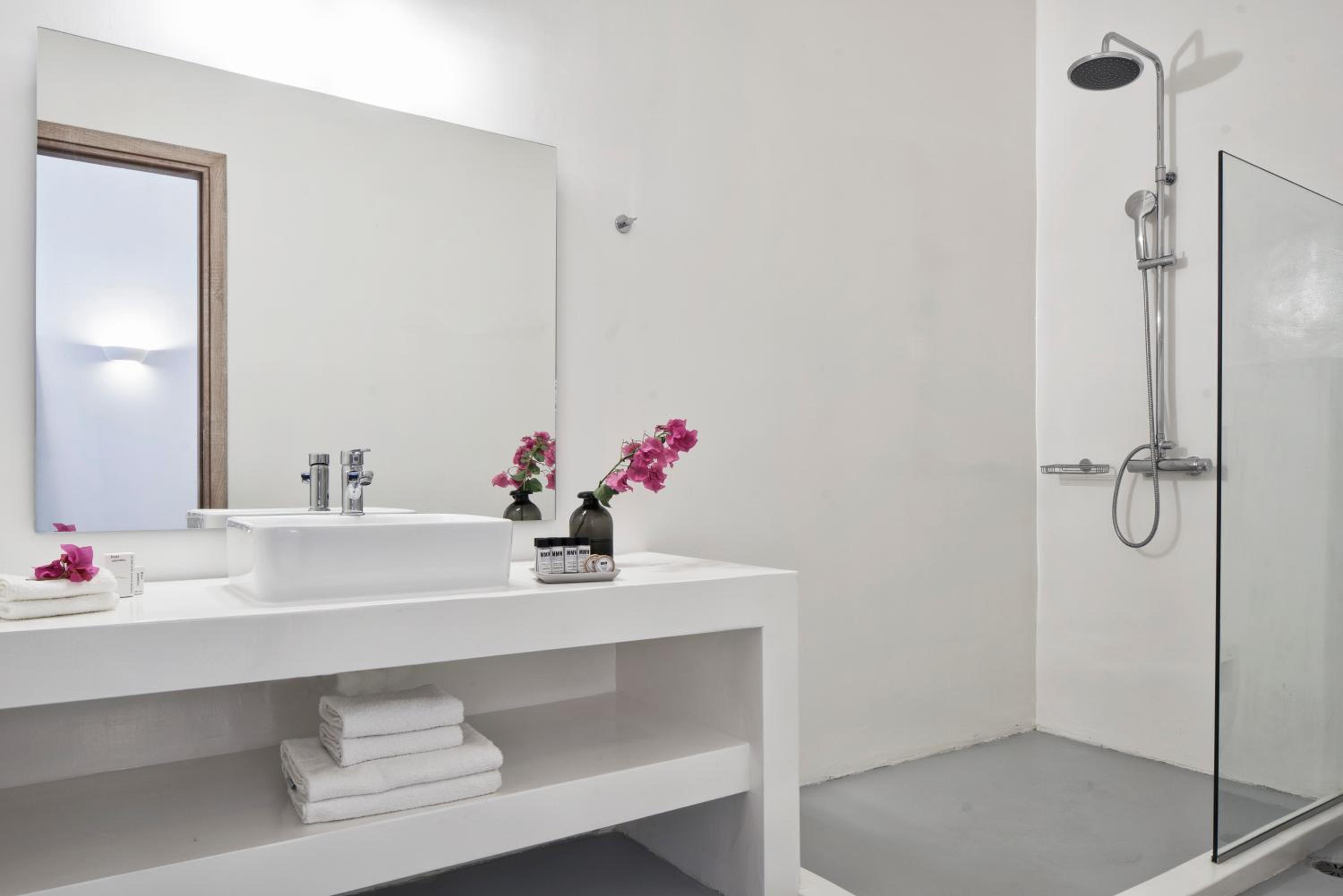 One Bedroom Suite with Garden View - Photo 9