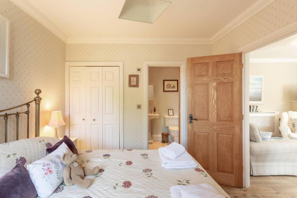 One-Bedroom House - Photo 1