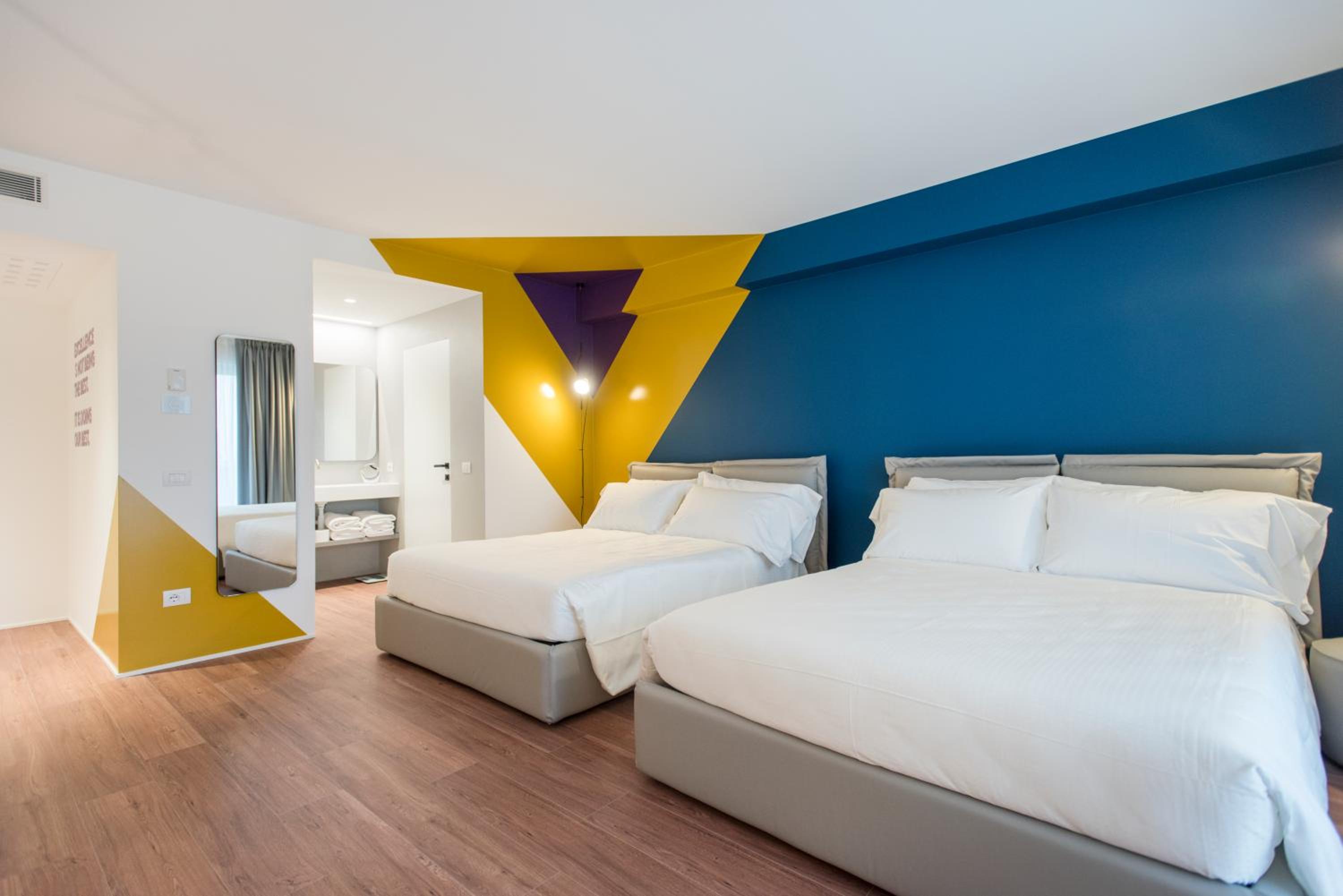 Family Junior Suite - Photo 1