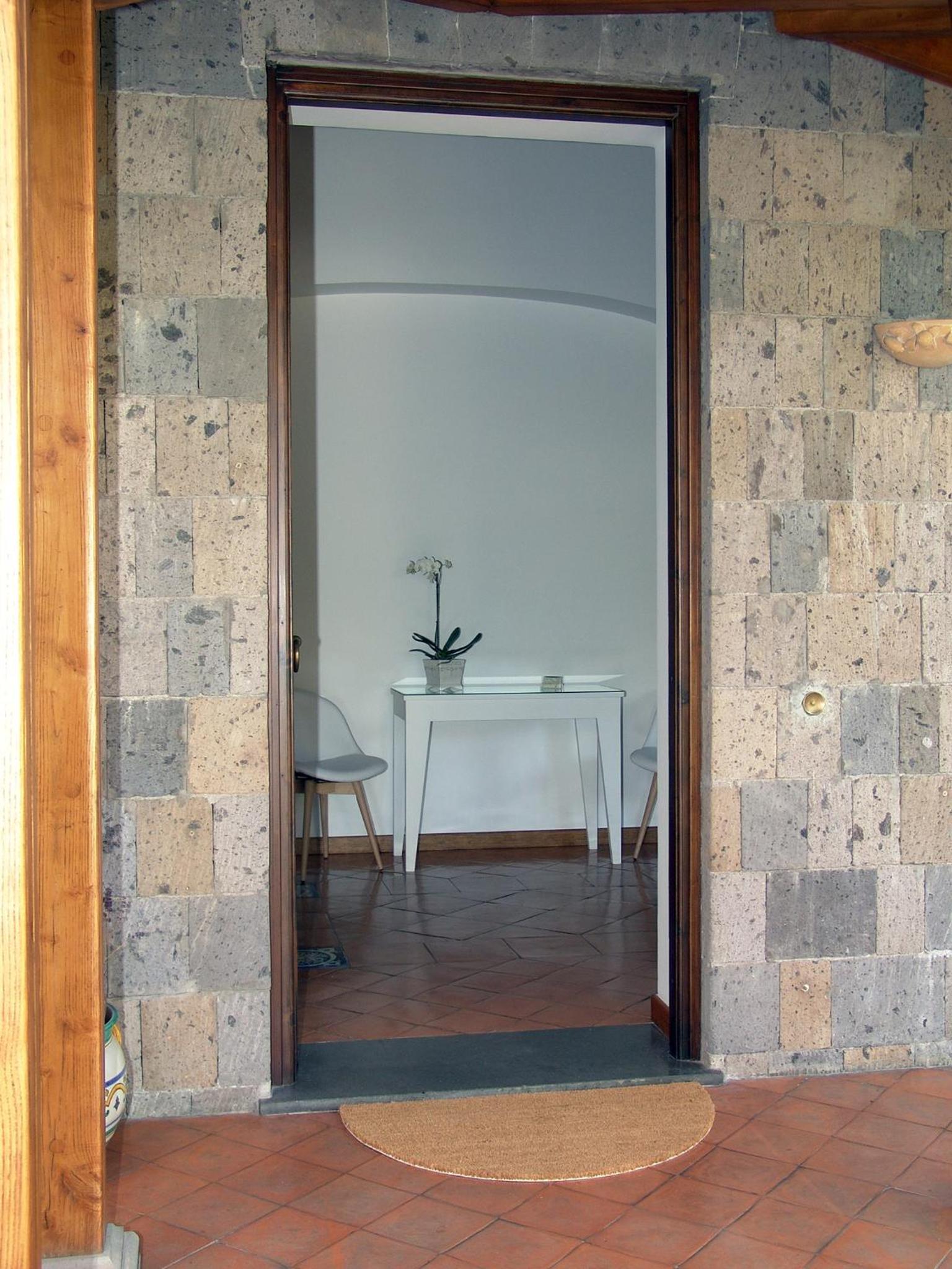 Junior Suite with Garden View - Photo 12