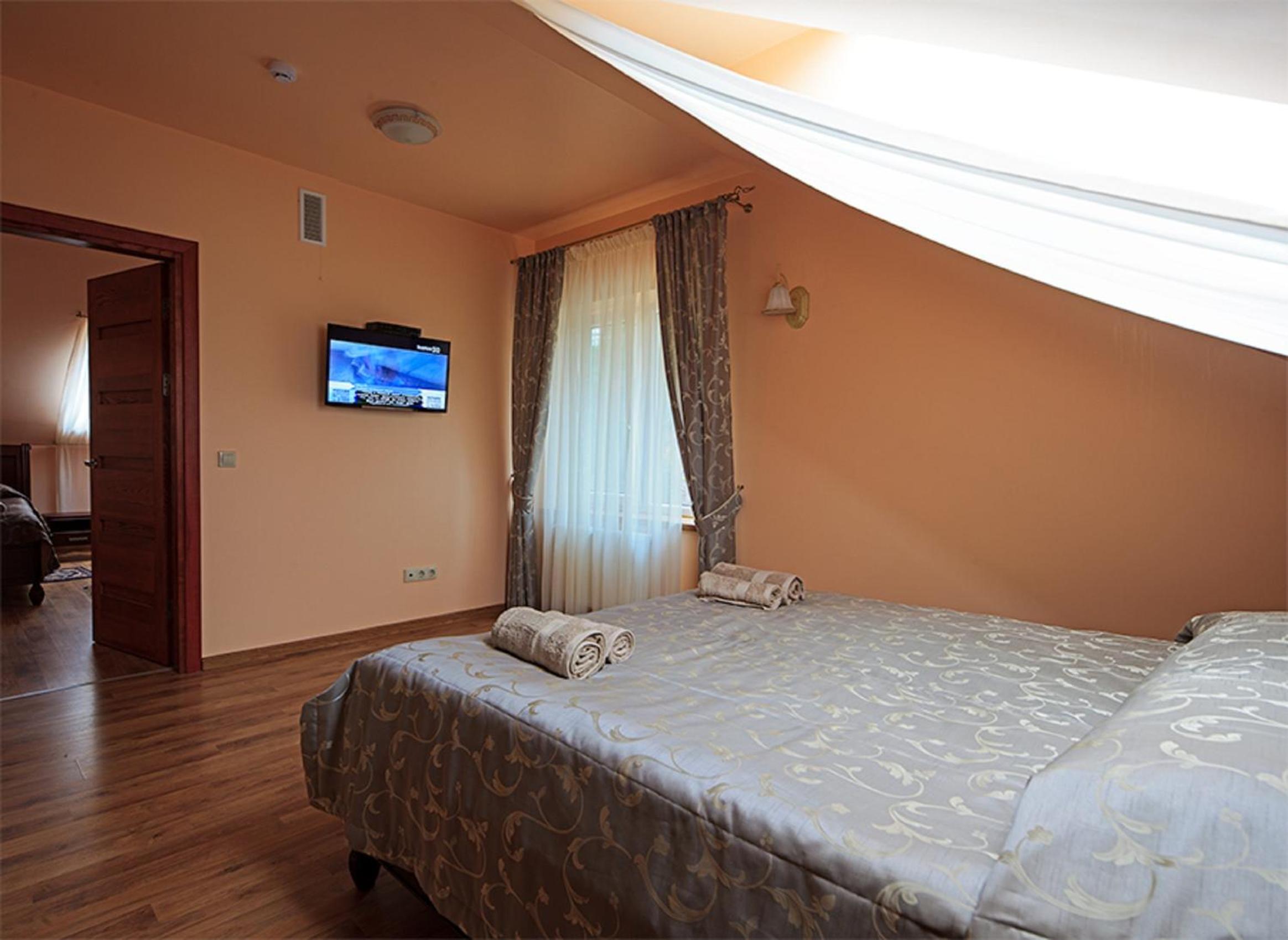 Suite (5 Adults) - Photo 3