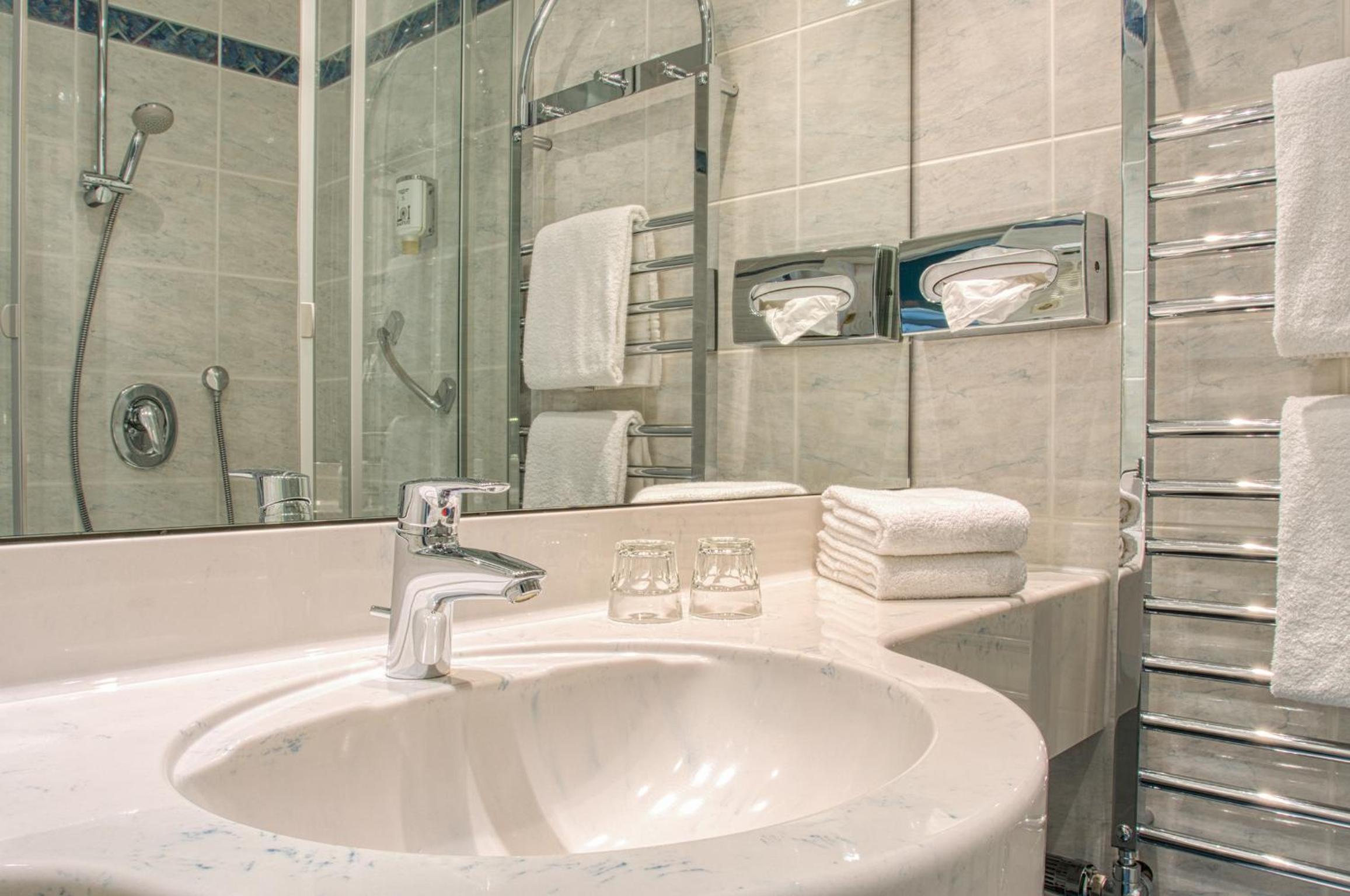 Standard Double Room - Photo 5