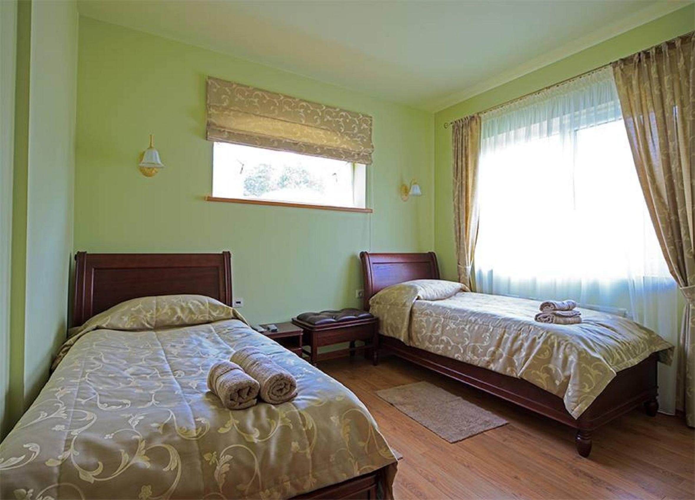 Double or Twin Room - Photo 5
