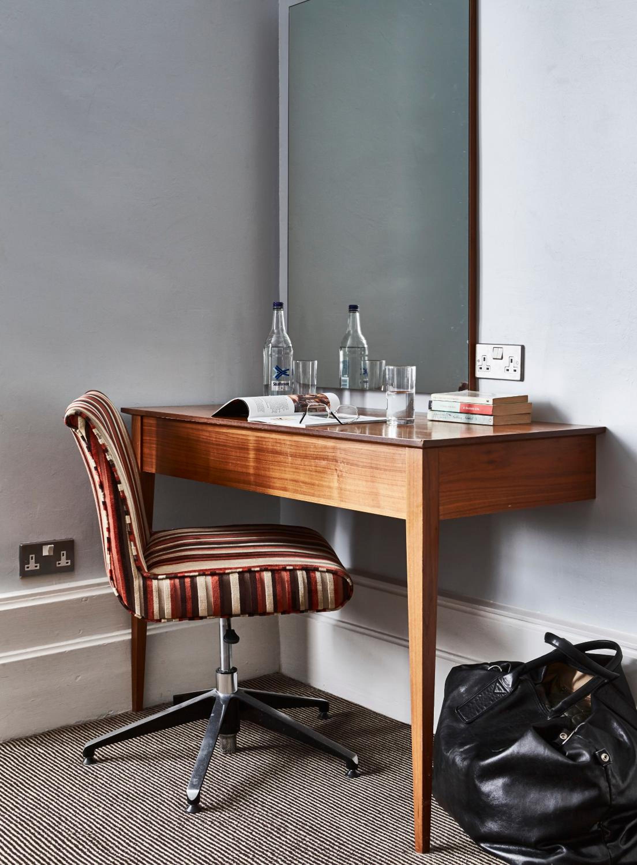 Double Room - Photo 6