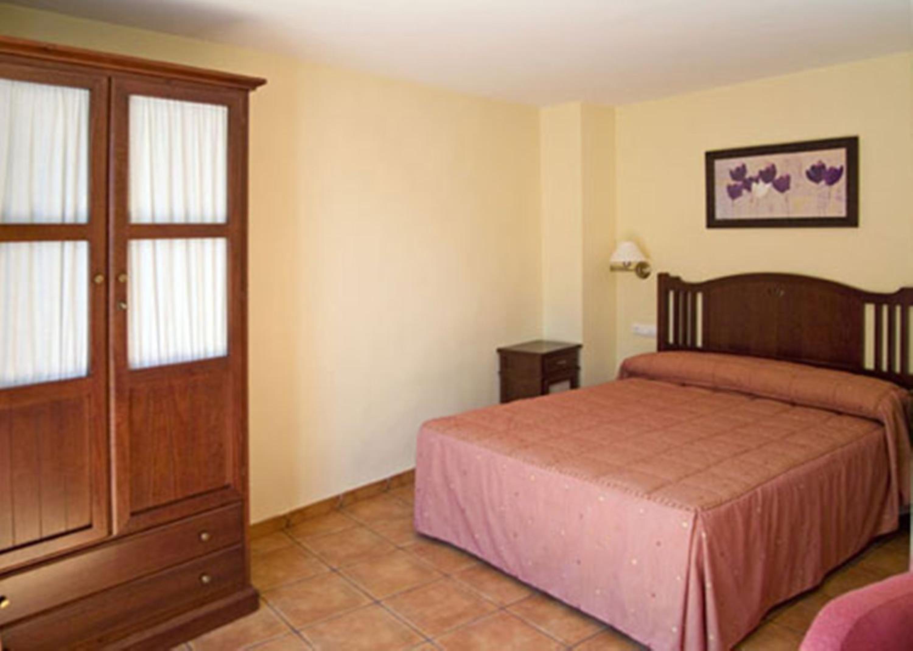 Double or Twin Room photo 2