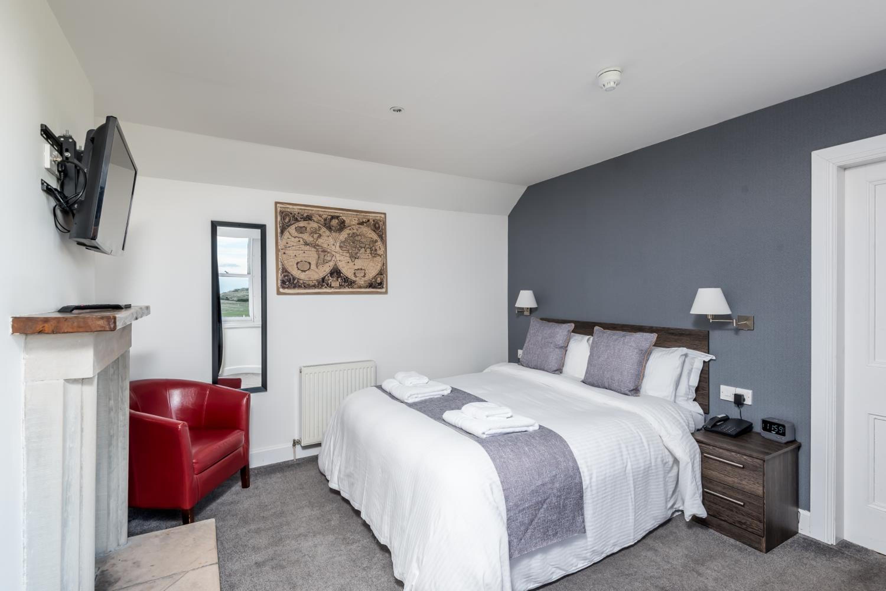 Deluxe King Room