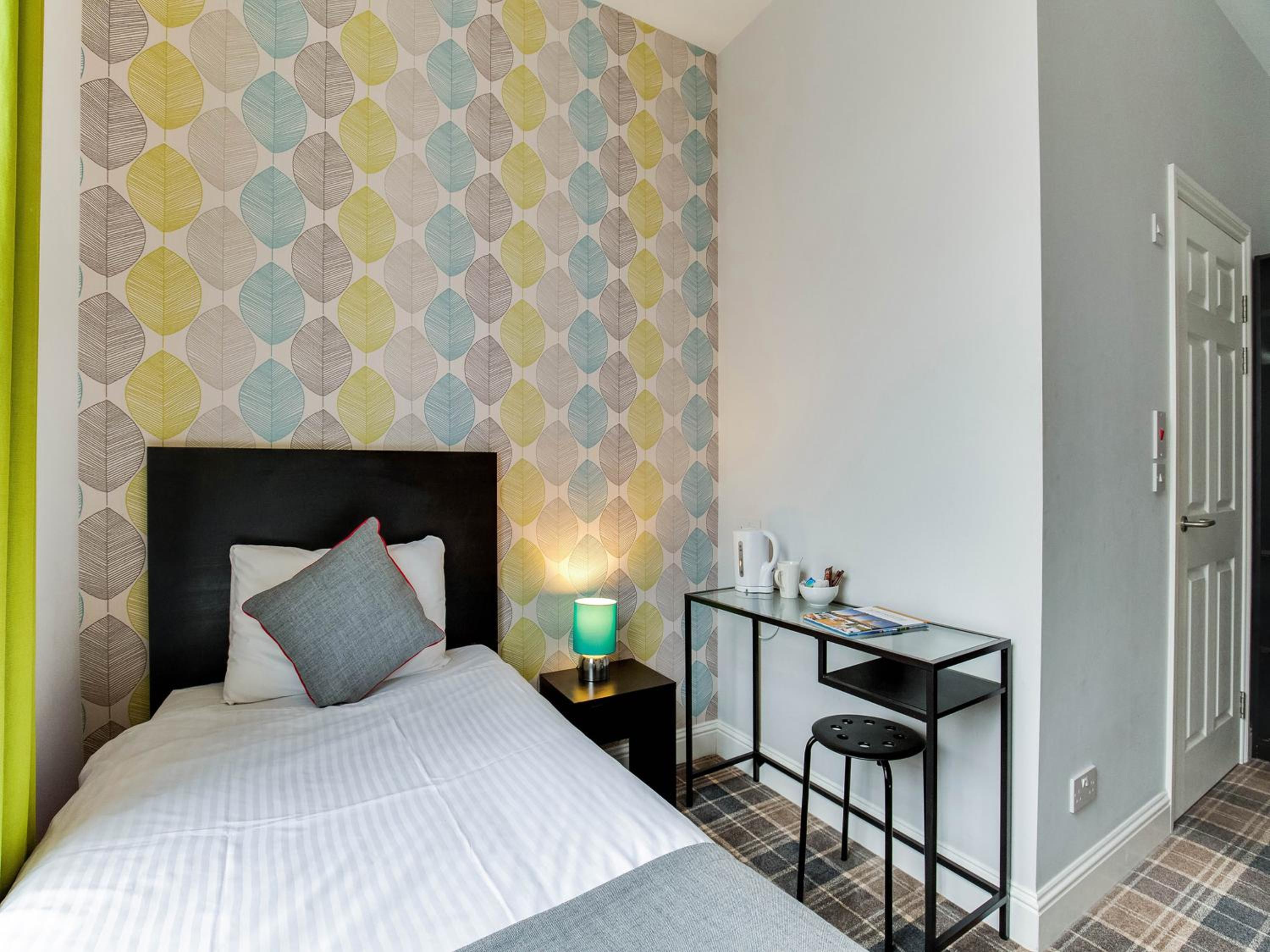 Single Room photo 2